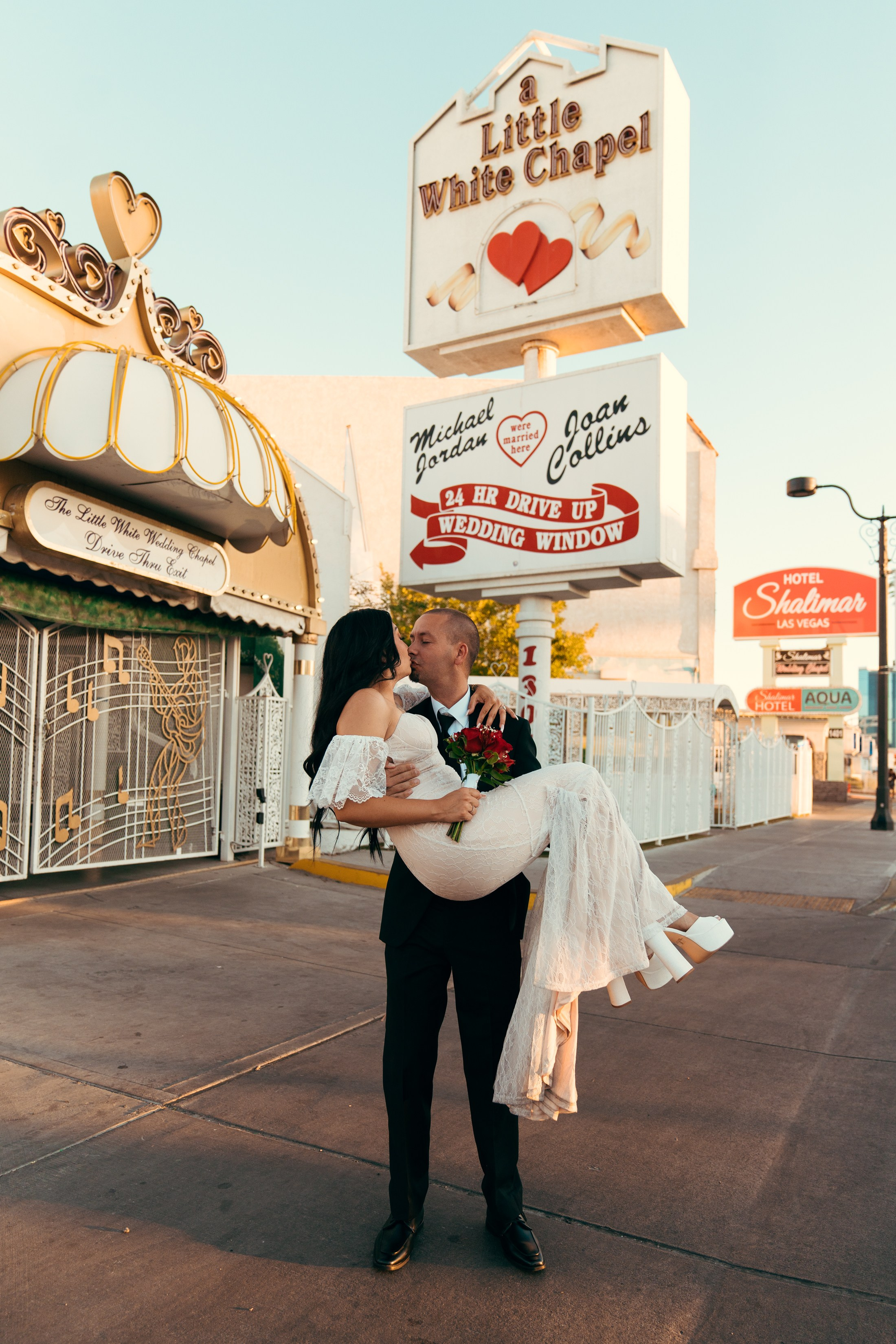 Jessica&Dakoda. Wedding & elopement photographer Viktoriya Kravtsov. Las Vegas