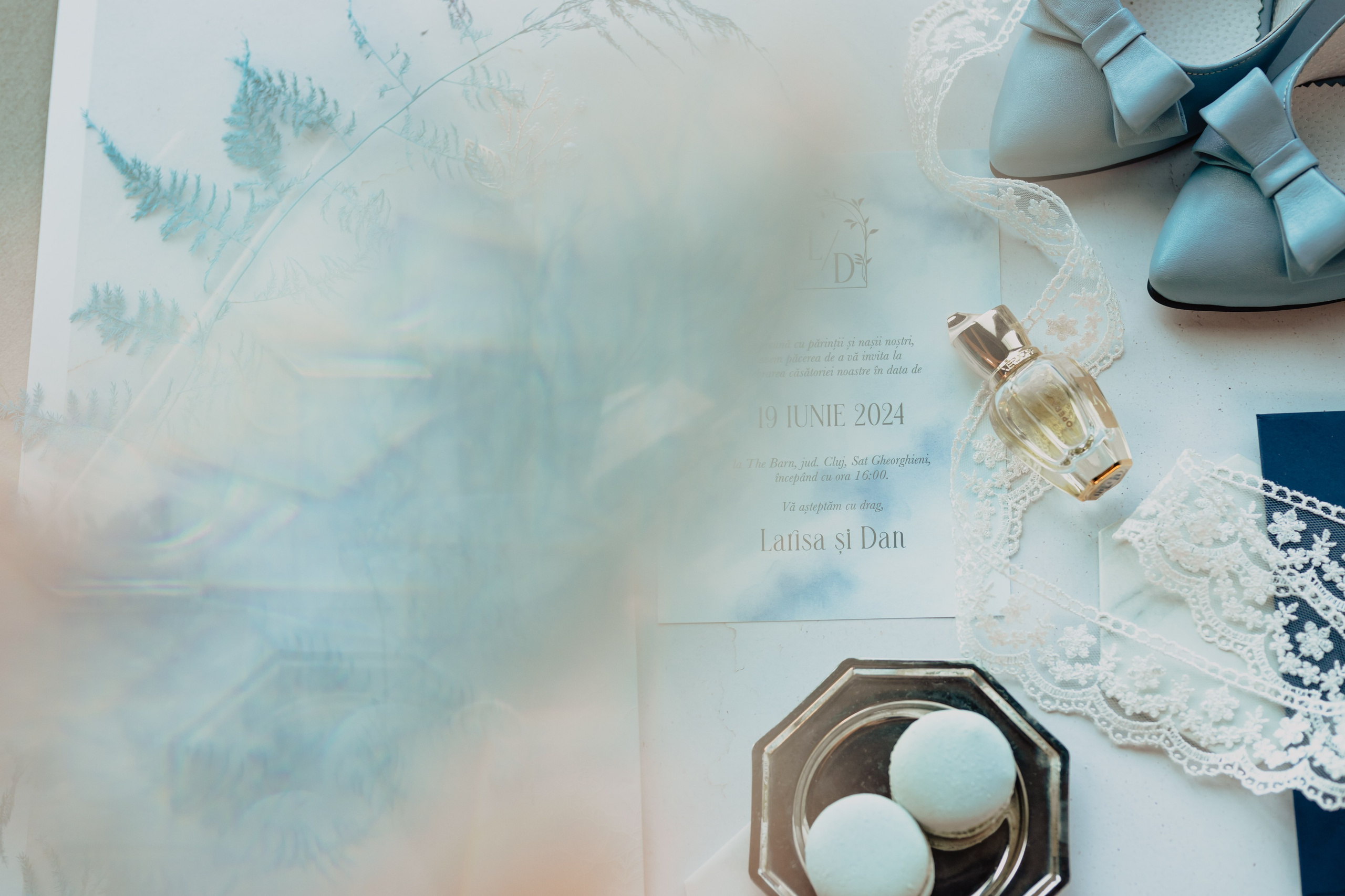 Styled shot at The Barn, Cluj. Fotograf de nunta — documenting your love story with a touch of editorial — wedding photographer