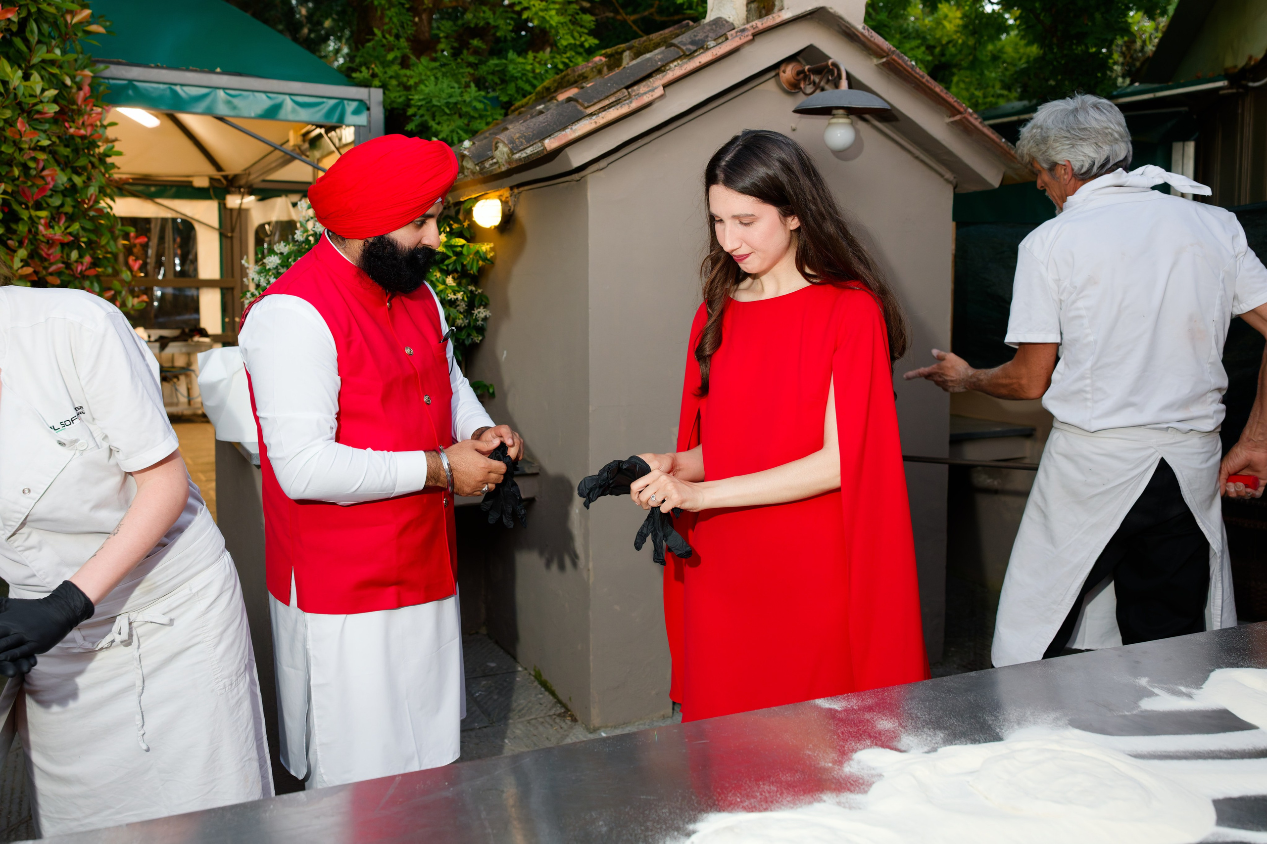 Pizza Party at Tenuta Massini, Florence, Italy. Destination Wedding Photographer — Nikita Burtsev