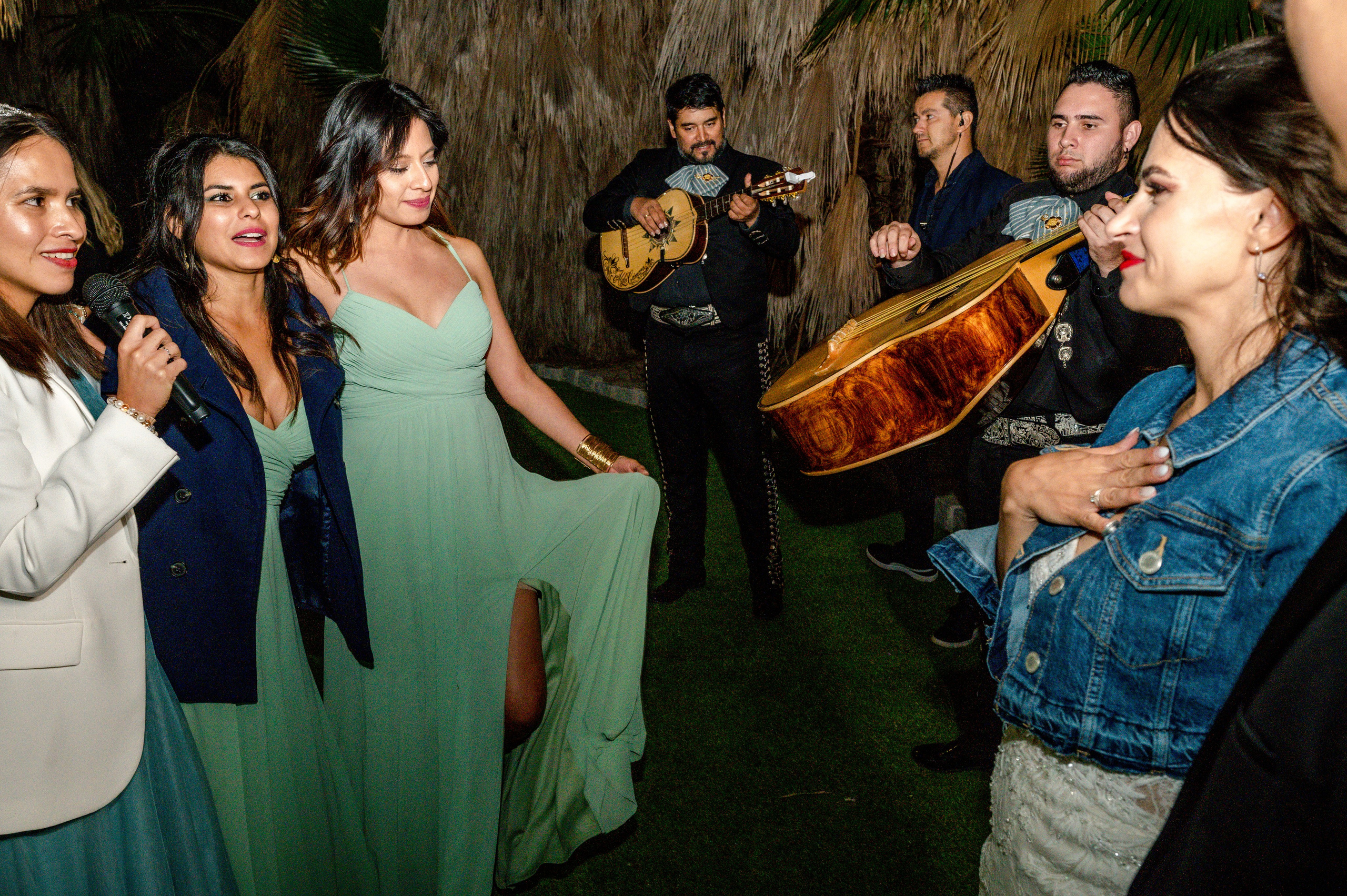 BYZO MEDIA. PETRU BYZO - family and children photographer in ROMANIA