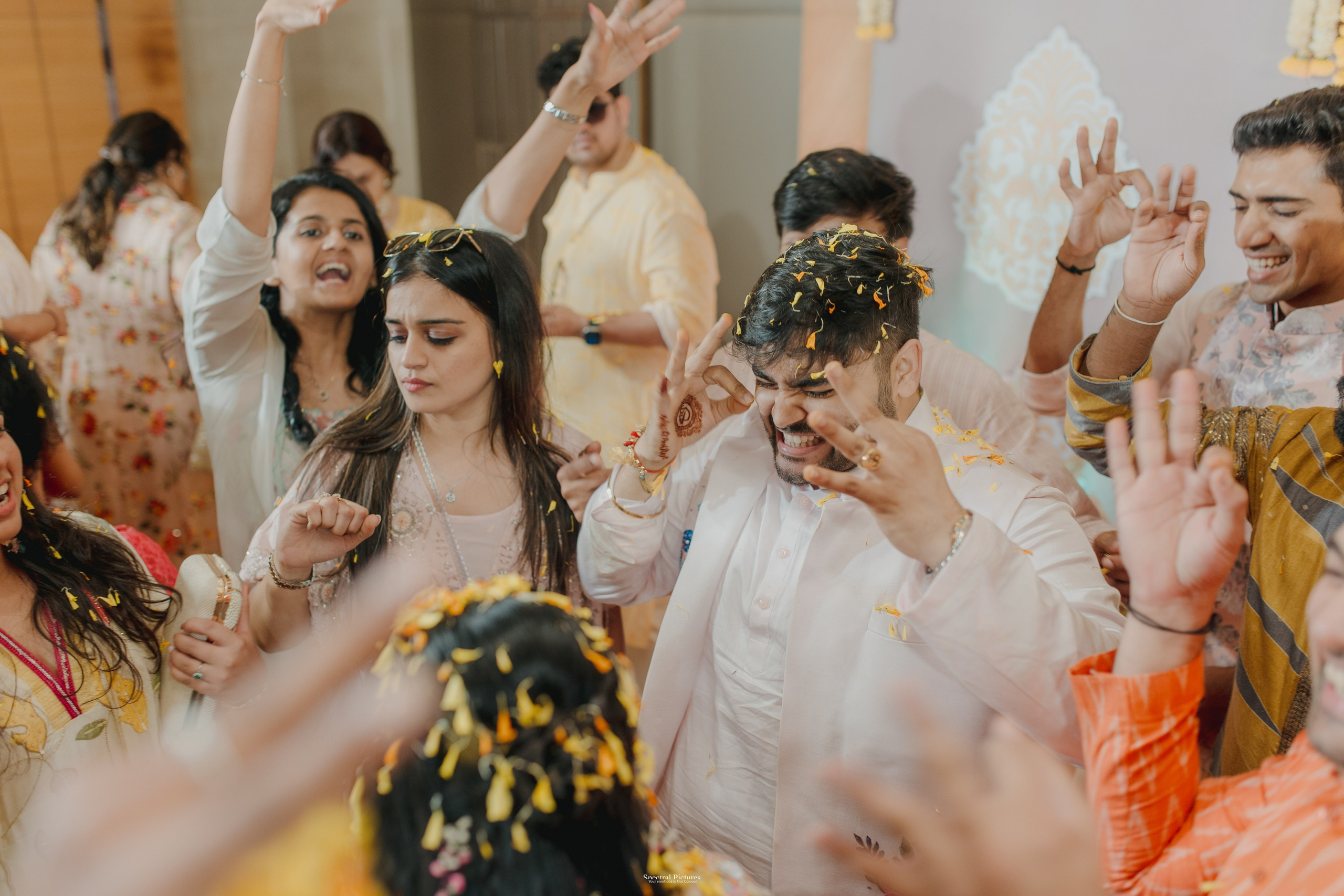 #ADIकीAESHहै