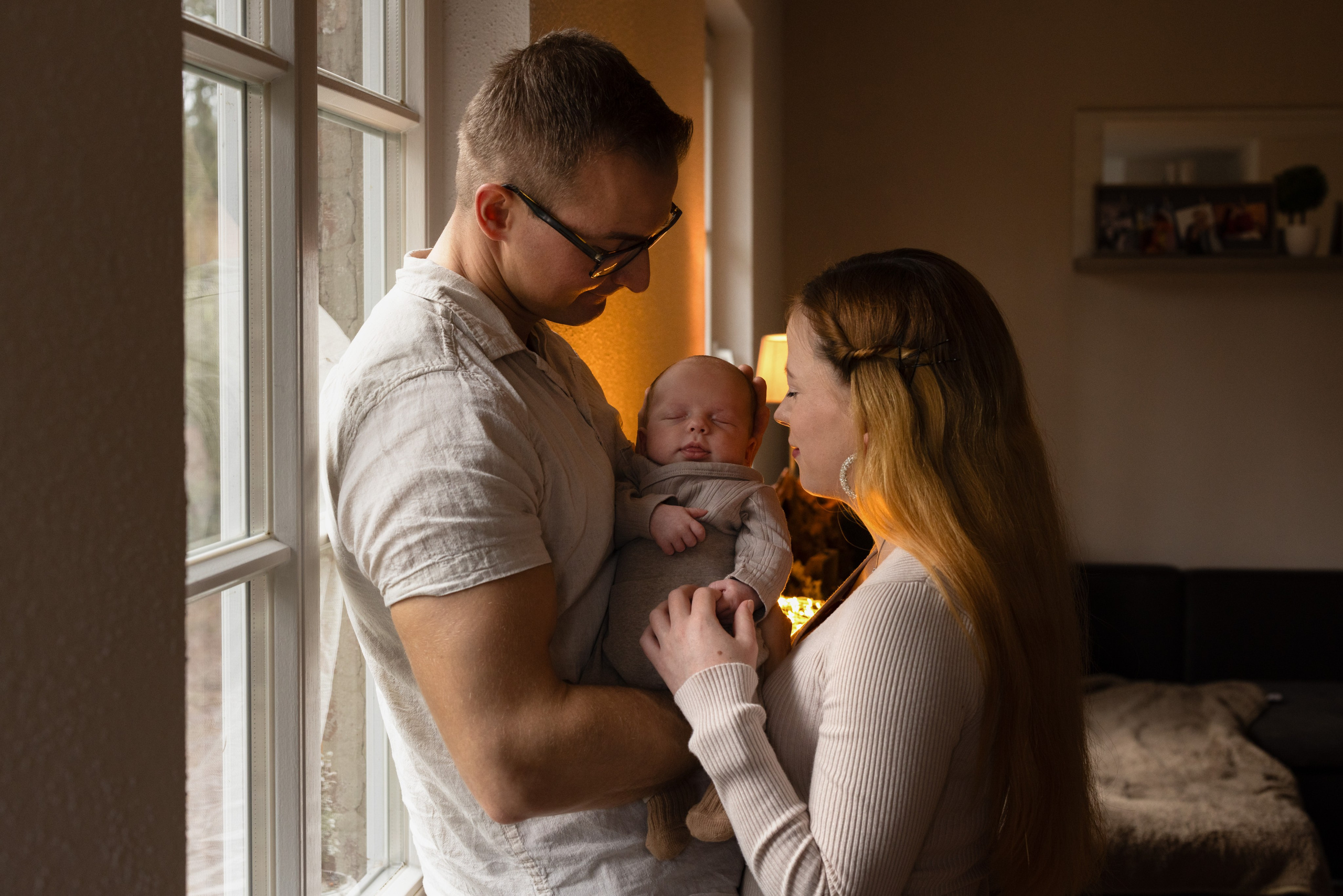 NEWBORN / LIFESTYLE INDOOR. Fotografin und Videografin im Raum Osnabrück und Emsland Alla