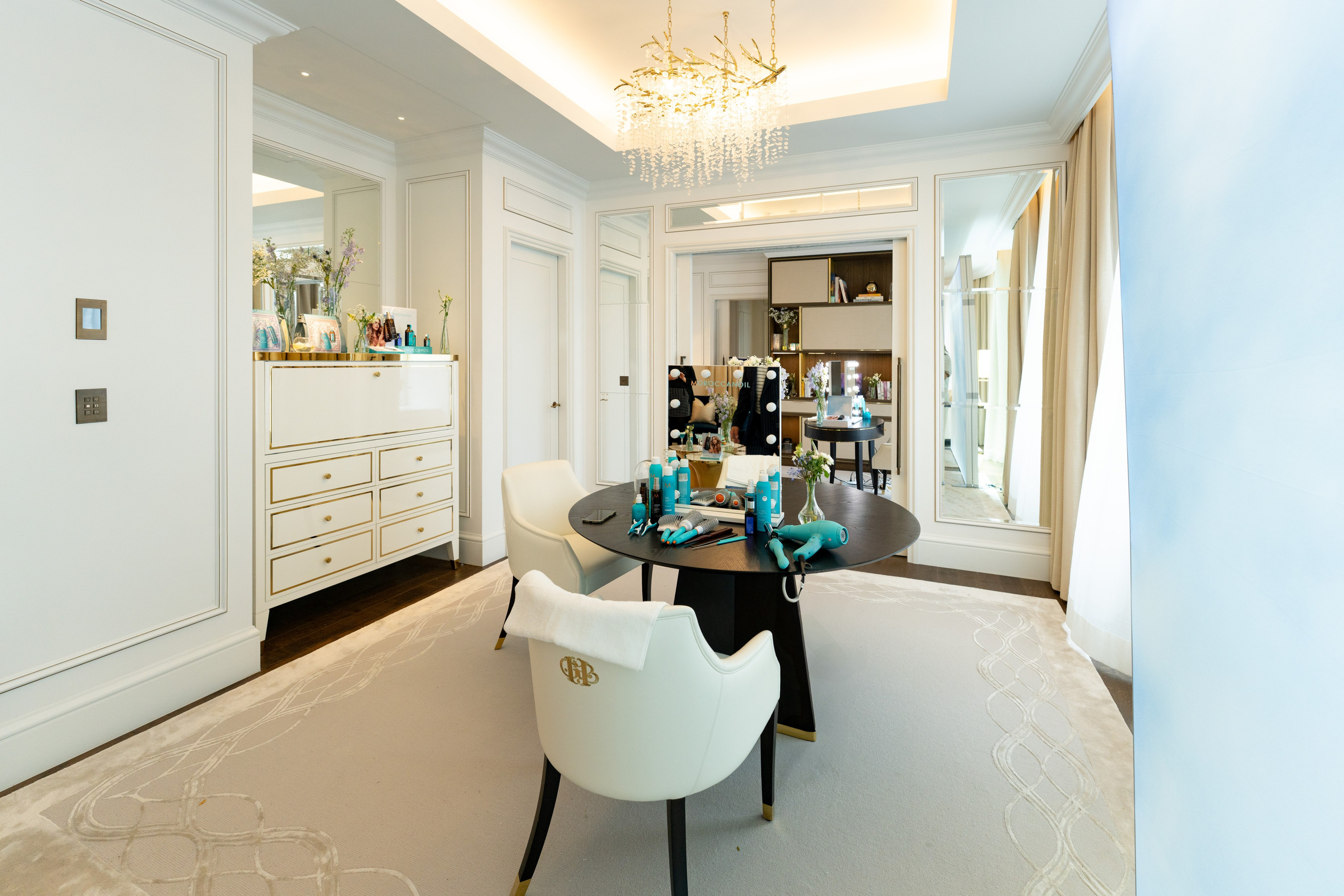 Fotografie Imobiliară Profesională | Birouri & Spații. Fotograf Corporate Business