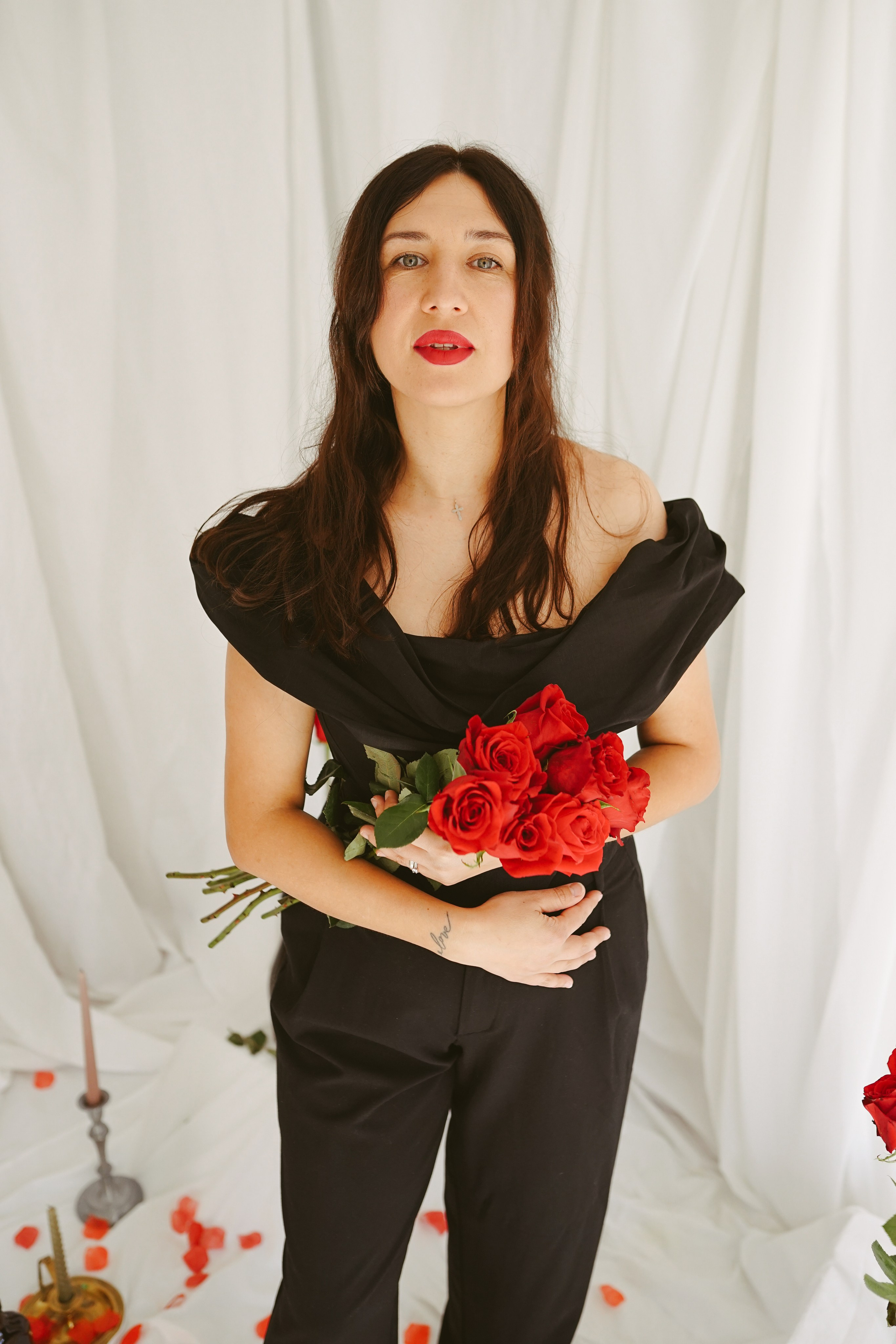 Fotografie de Portret Brașov | Artist Mădălina Beda. Madalina Beda- Artist vizual, fotograf, doula la nastere, consultant babywearing Brasov si in toata tara