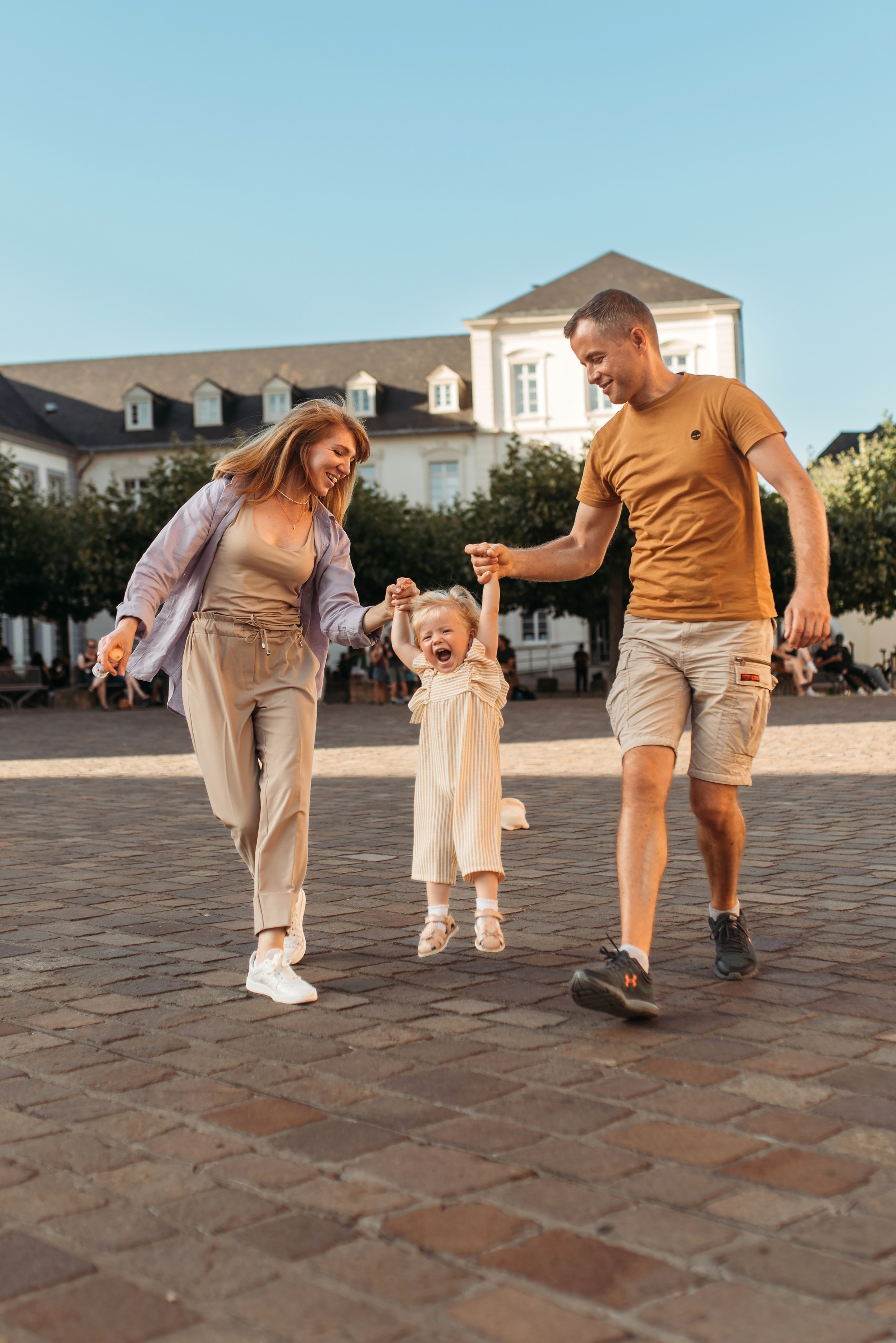 Trier. Familien- und Hochzeitsfotografin. Ich arbeite in Koblenz und Rheinlan