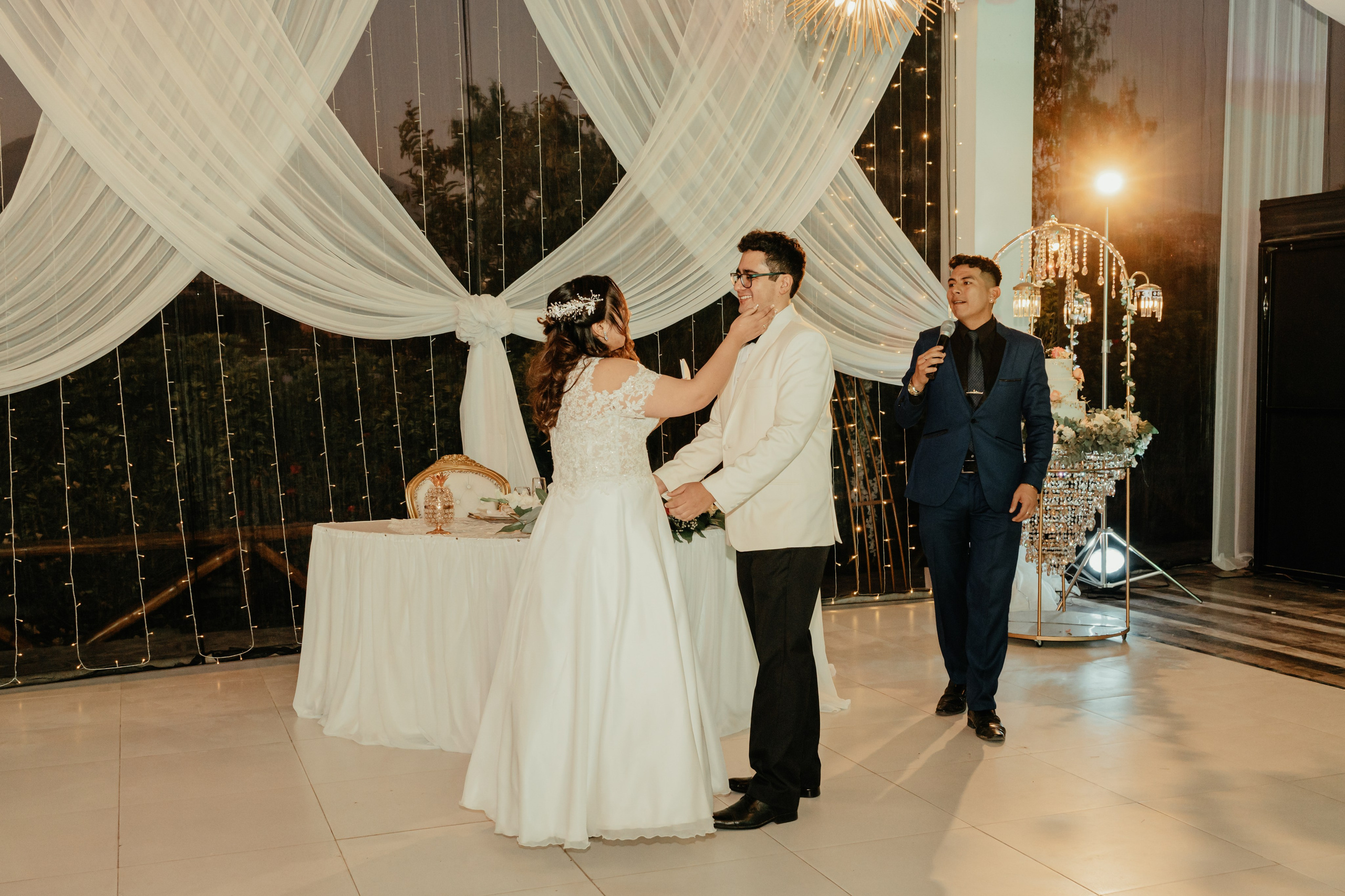 VANIA + LUIS BODA CIVIL. Studio KVTA | Fotografía y Video de Bodas en Arequipa