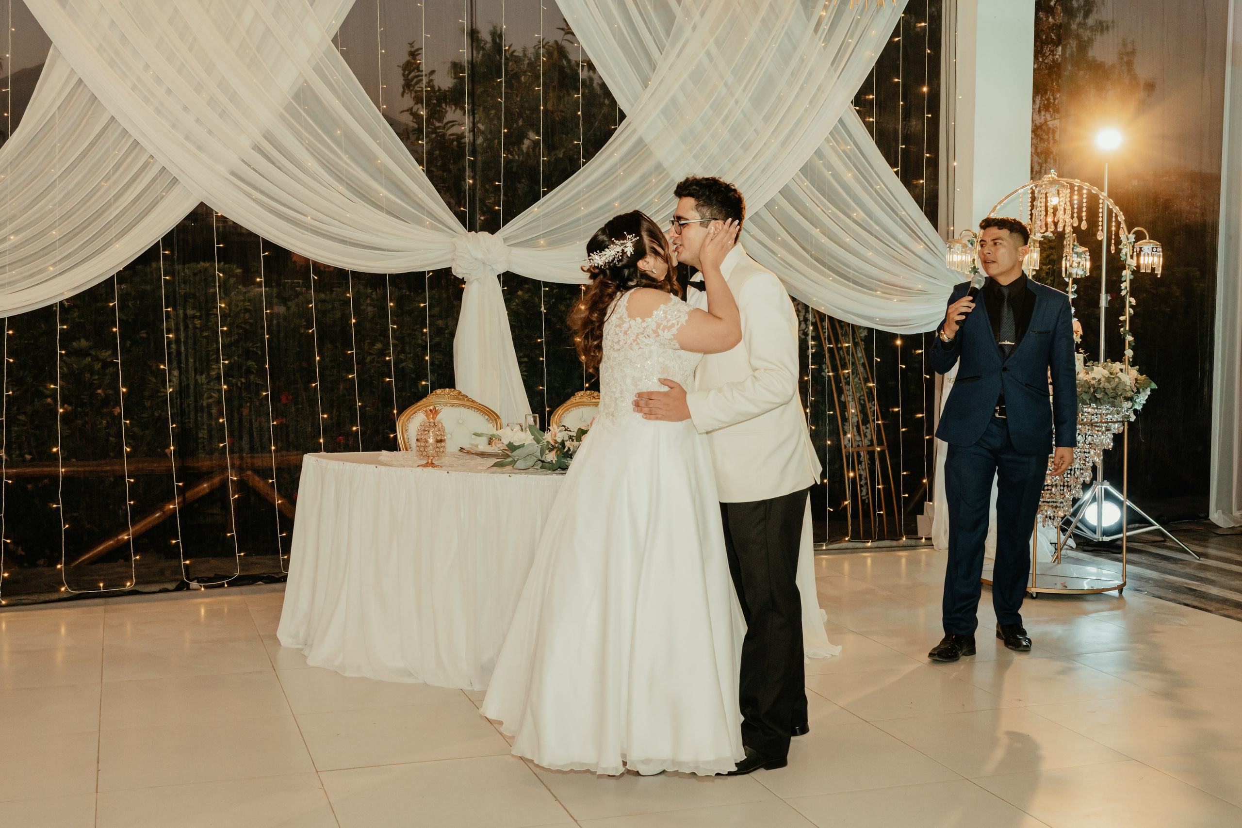 VANIA + LUIS BODA CIVIL. Studio KVTA | Fotografía y Video de Bodas en Arequipa