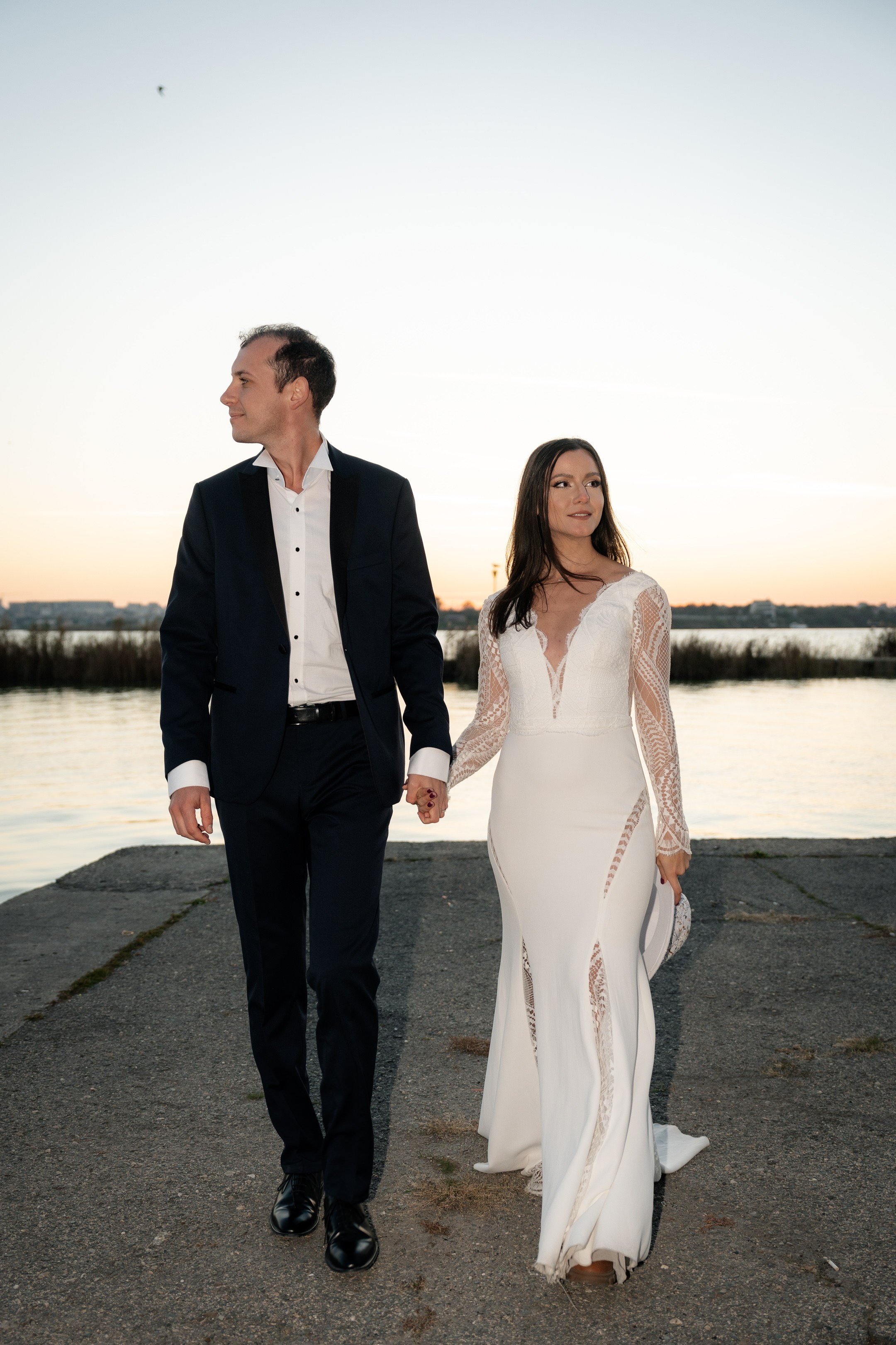Elly & Andrew. Destination Wedding Photographer Alex Pasarelu