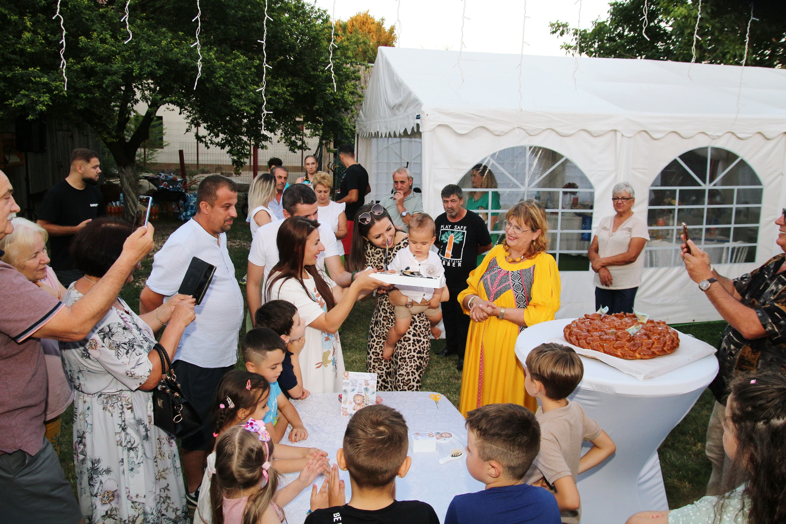 BYZO MEDIA. PETRU BYZO - family and children photographer in ROMANIA