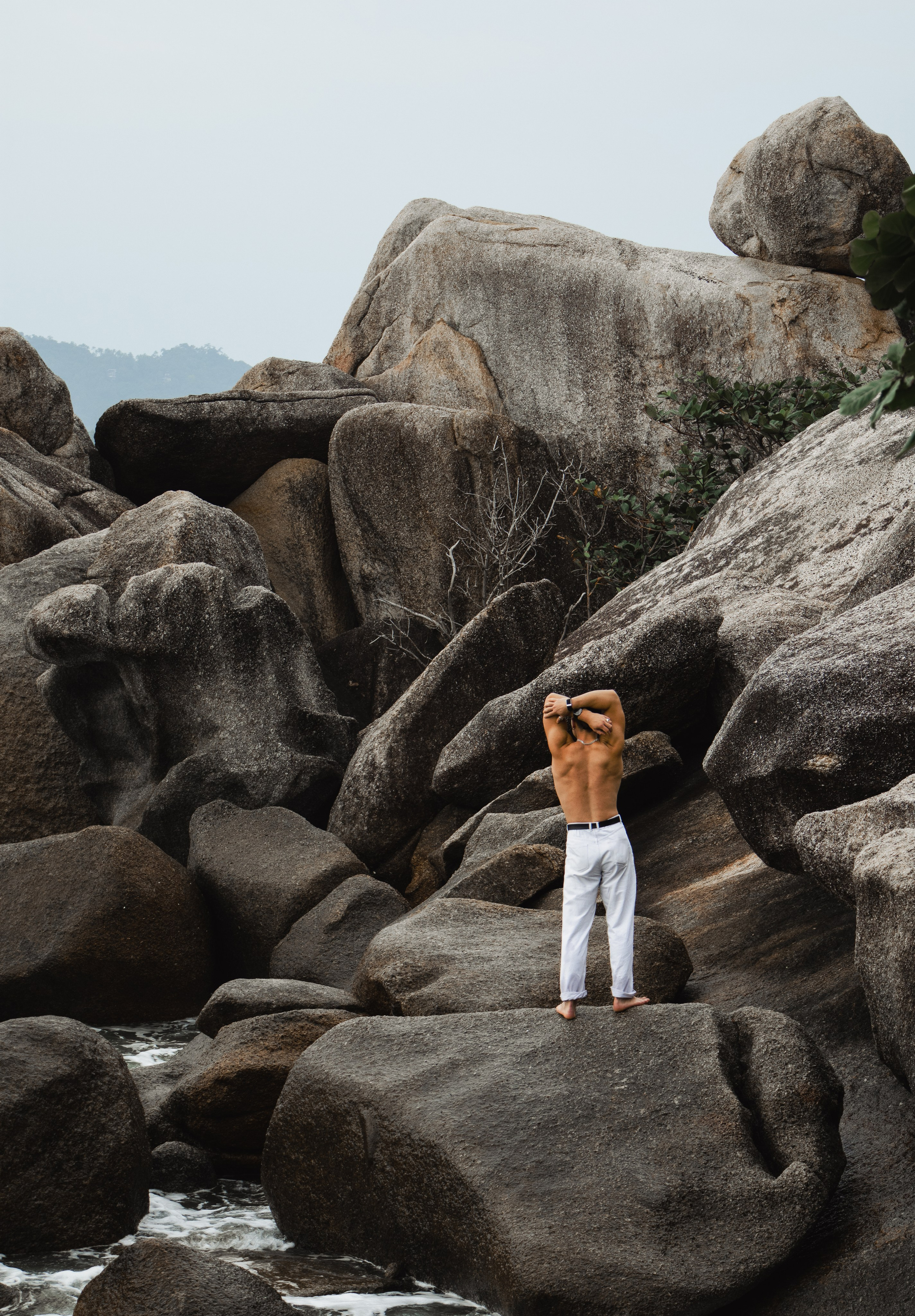 INDIVIDUAL MEN'S PHOTO SHOOT. HOME