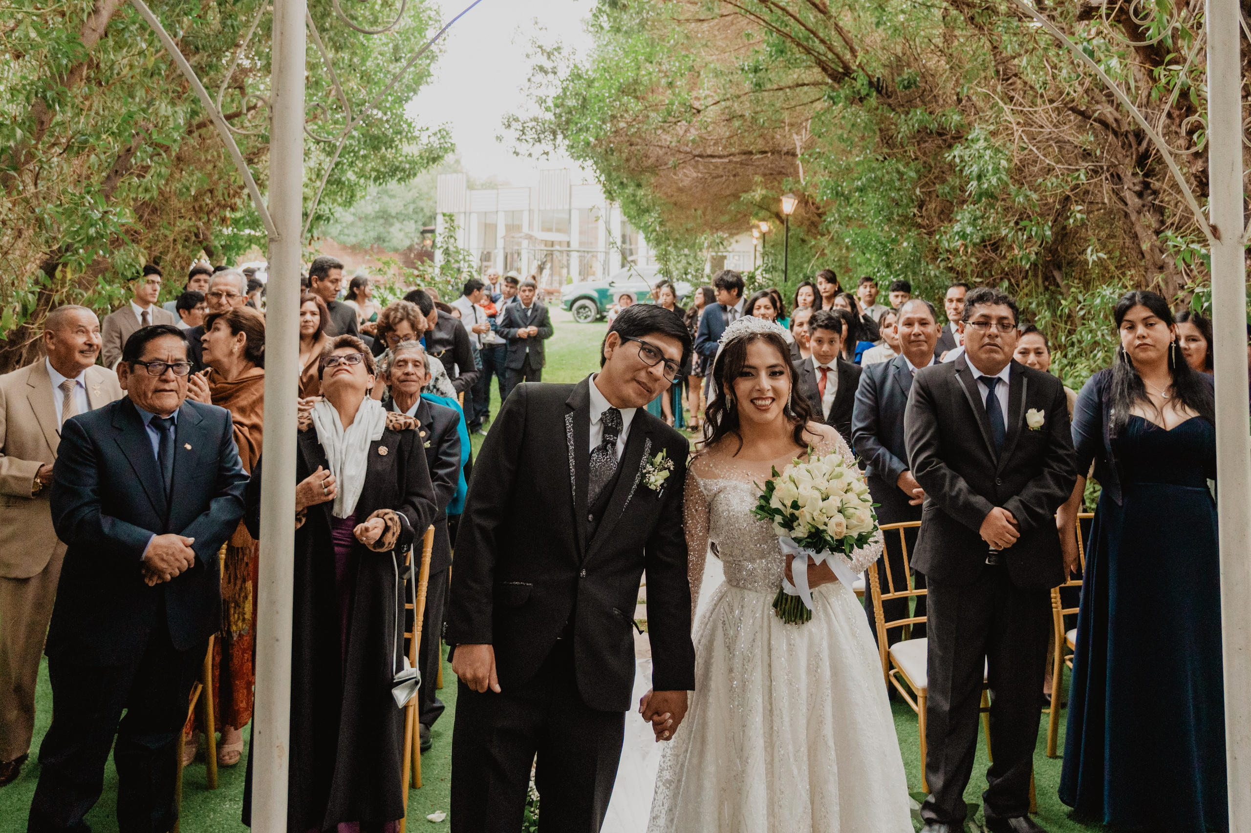 FERNANDO + MARIBEL | BODA RELIGIOSA. Studio KVTA | Fotografía y Video de Bodas en Arequipa