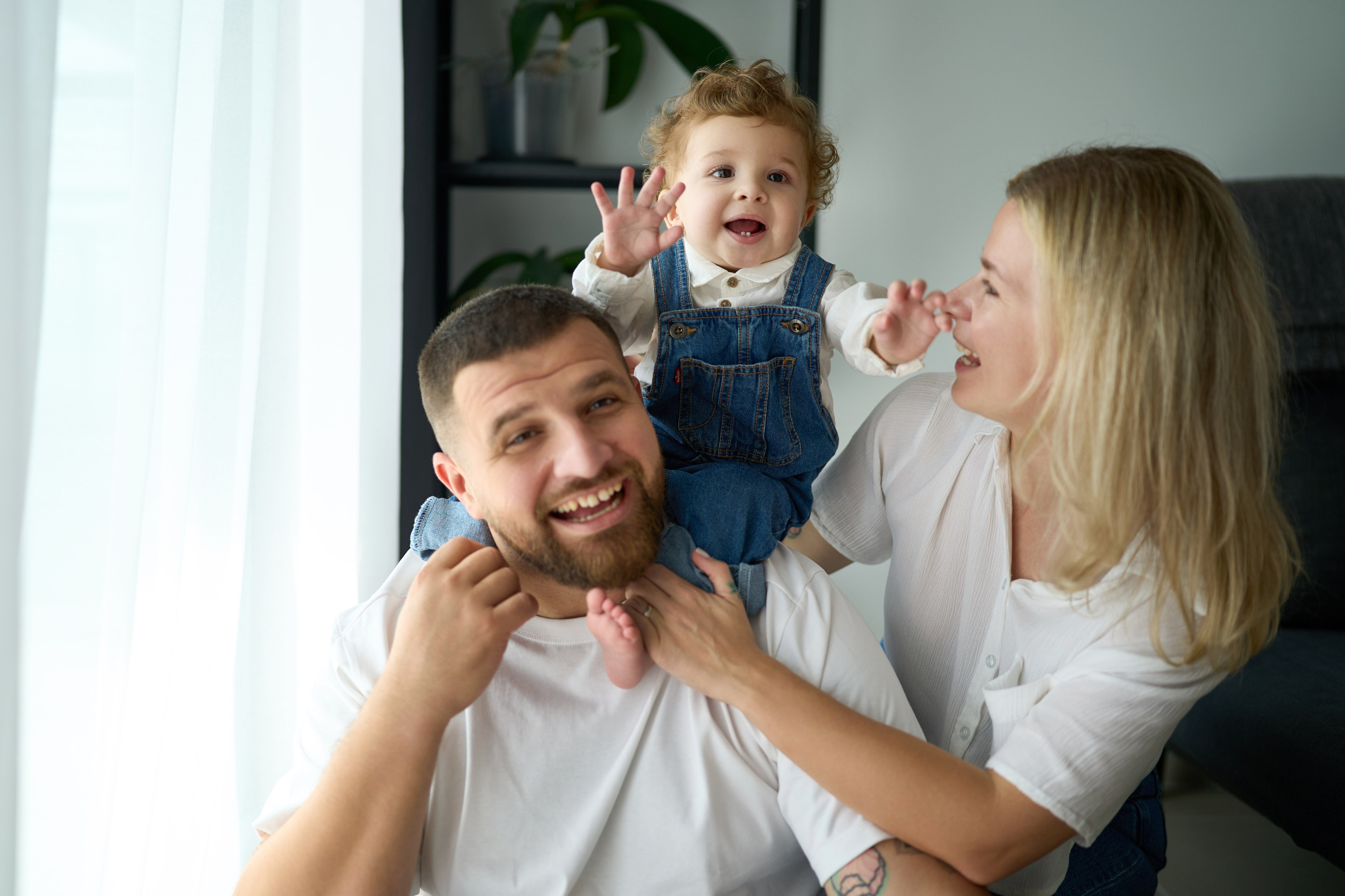 Gilad is 1 year old. צלם אלכס ברט בישראל