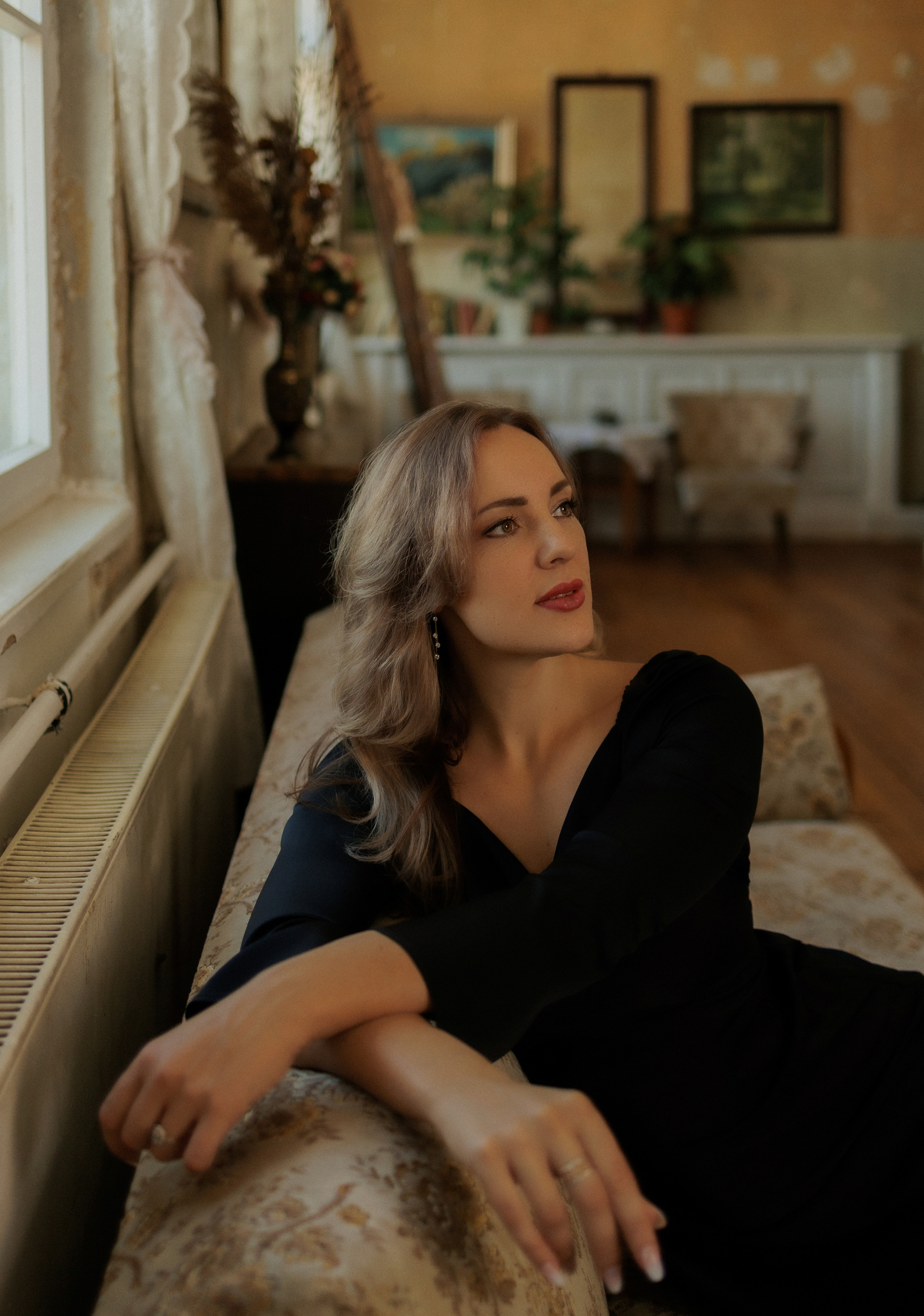 Elena. Kristina Kozheltsova, women’s portrait, lifestyle, love story. Leipzig