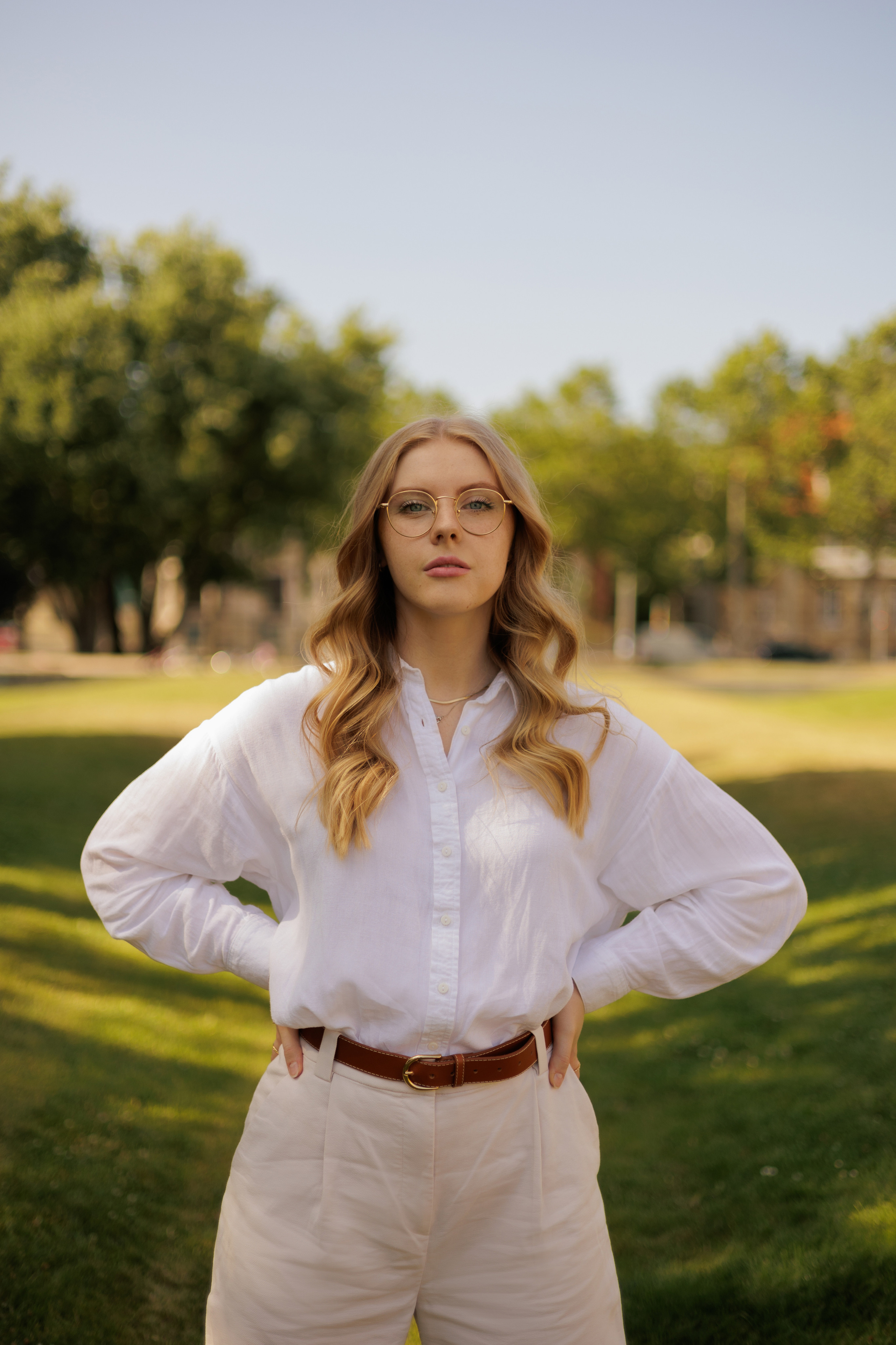 Light Confidence — City Portraits in Summer Sunlight. Elegant, Fresh & Natural. Kristina Kozheltsova- Soulful Portrait&Lifestyle&Love Story Photographer in Leipzig, Germany