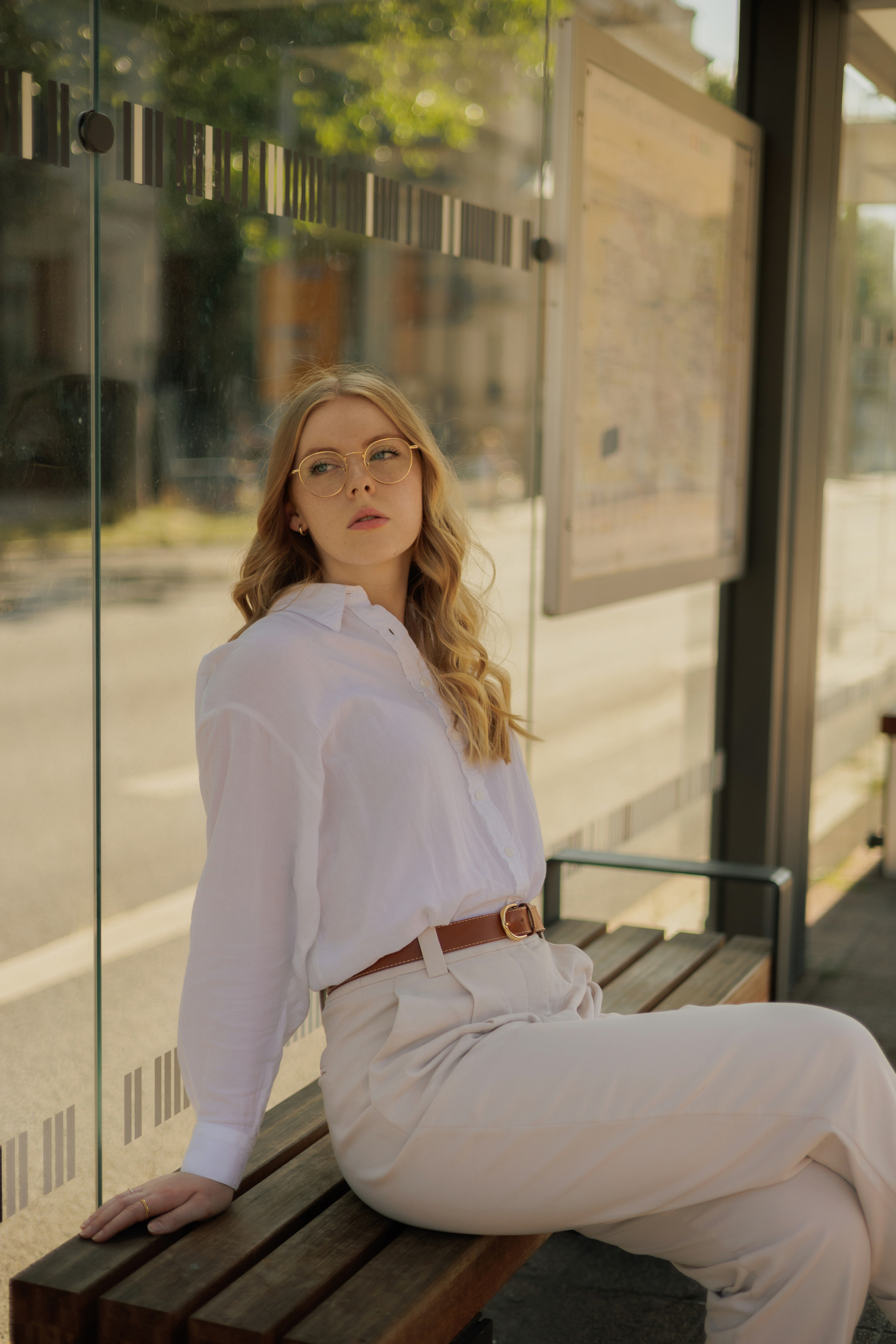 Light Confidence — City Portraits in Summer Sunlight. Elegant, Fresh & Natural. Kristina Kozheltsova- Soulful Portrait&Lifestyle&Love Story Photographer in Leipzig, Germany