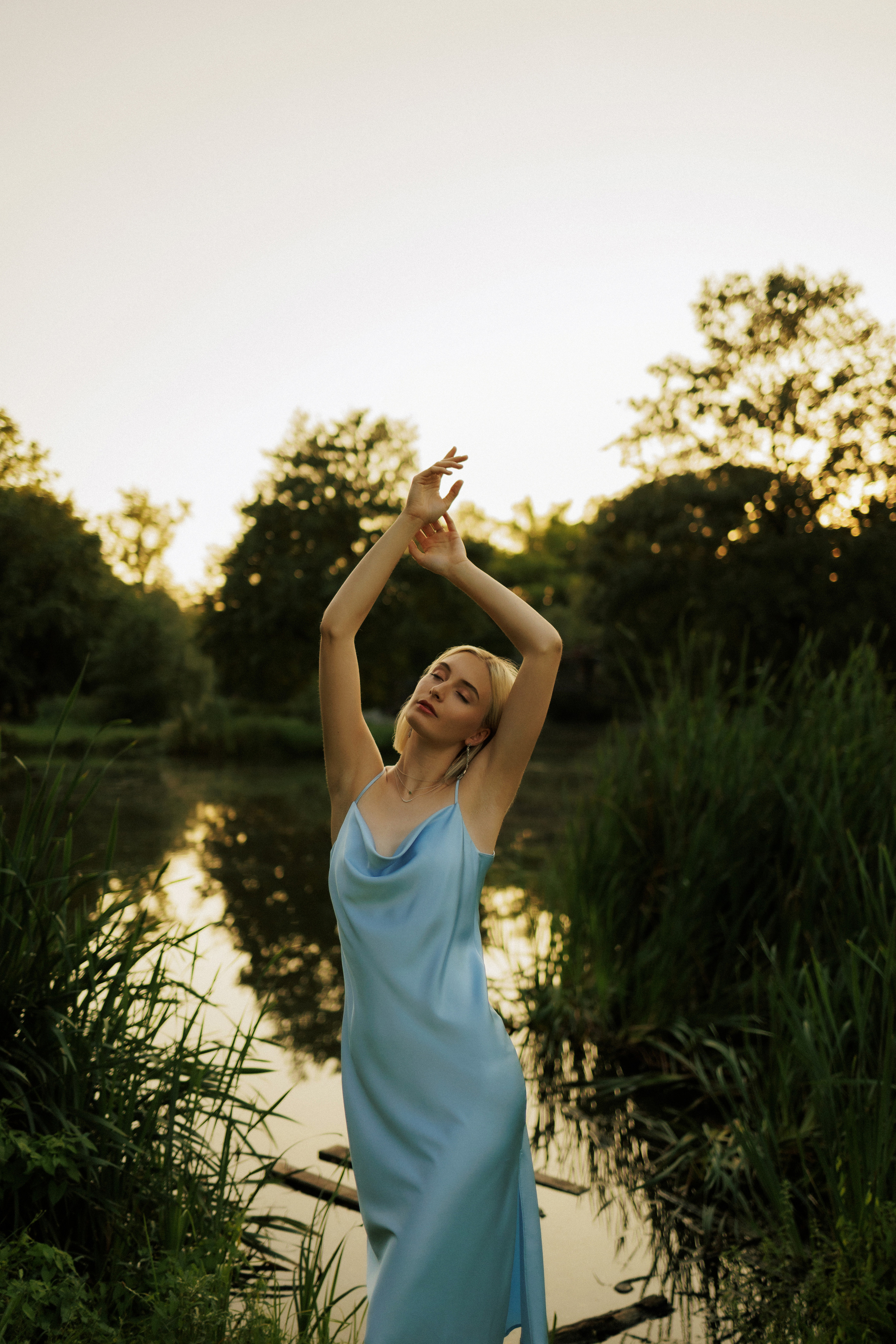Golden Hour Picnic — Outdoor Portraits in Natural Light | Fresh, Feminine & Dreamy. Kristina Kozheltsova- Soulful Portrait&Lifestyle&Love Story Photographer in Leipzig, Germany