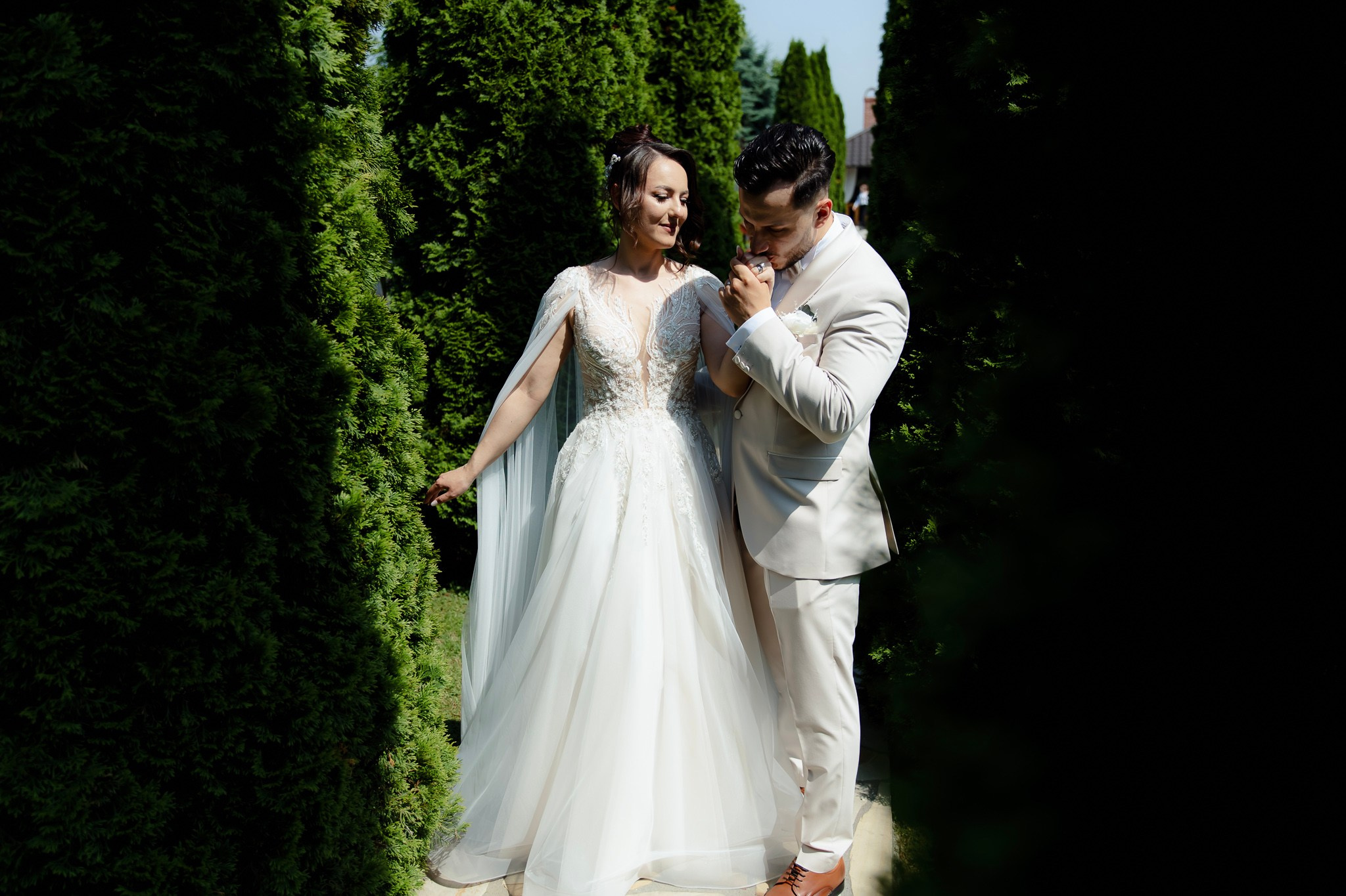 Ioana & Ionuț | Nuntă de poveste la Păstrăvăria Poiana din Mălini județul Suceava. Servicii foto-video profesionale, pentru momente de neuitat