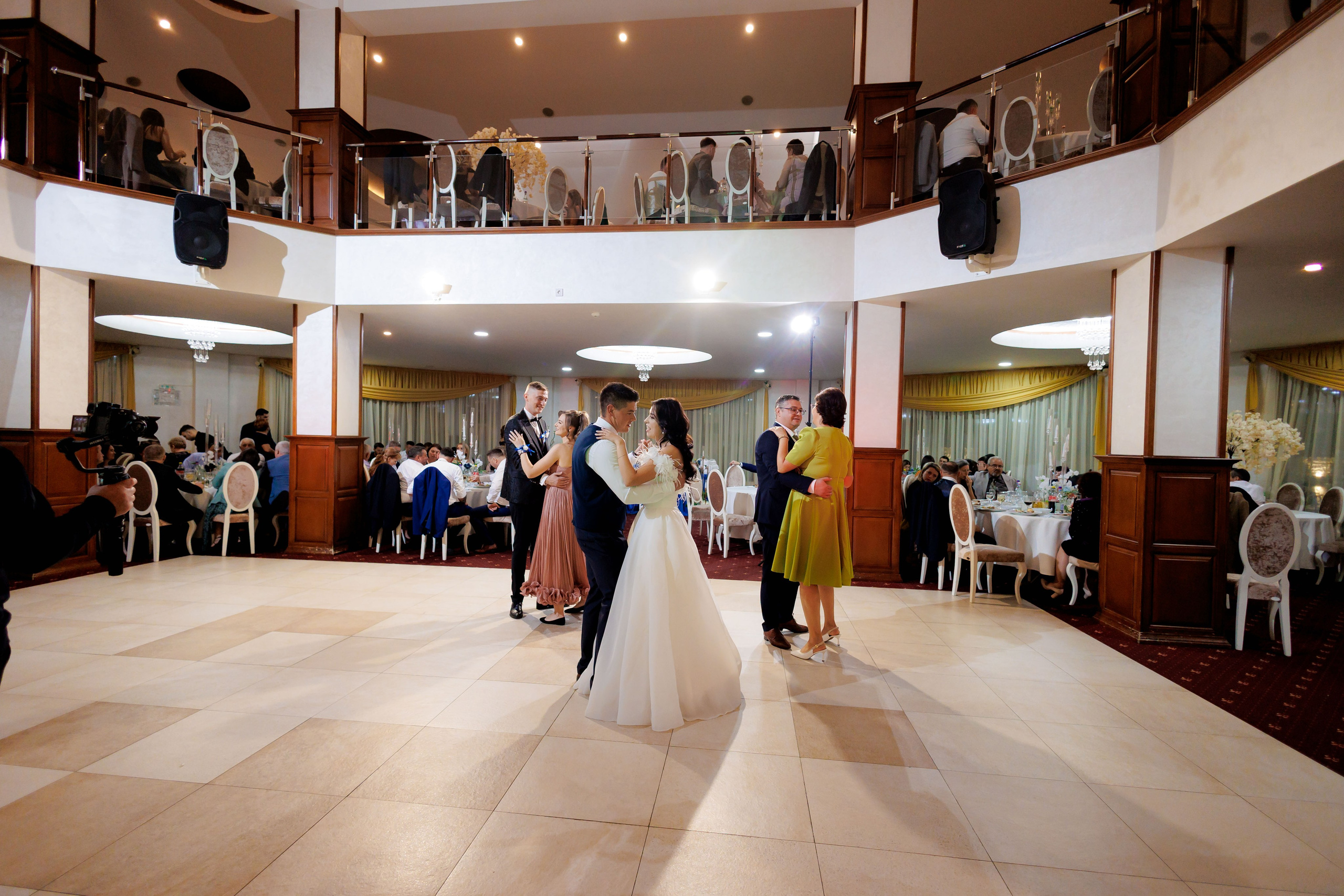 Loredana & Emilian – Ziua Nunții | Videografie - fotografie Botez Suceava, Iași, Botoșani. Servicii foto-video profesionale, pentru momente de neuitat