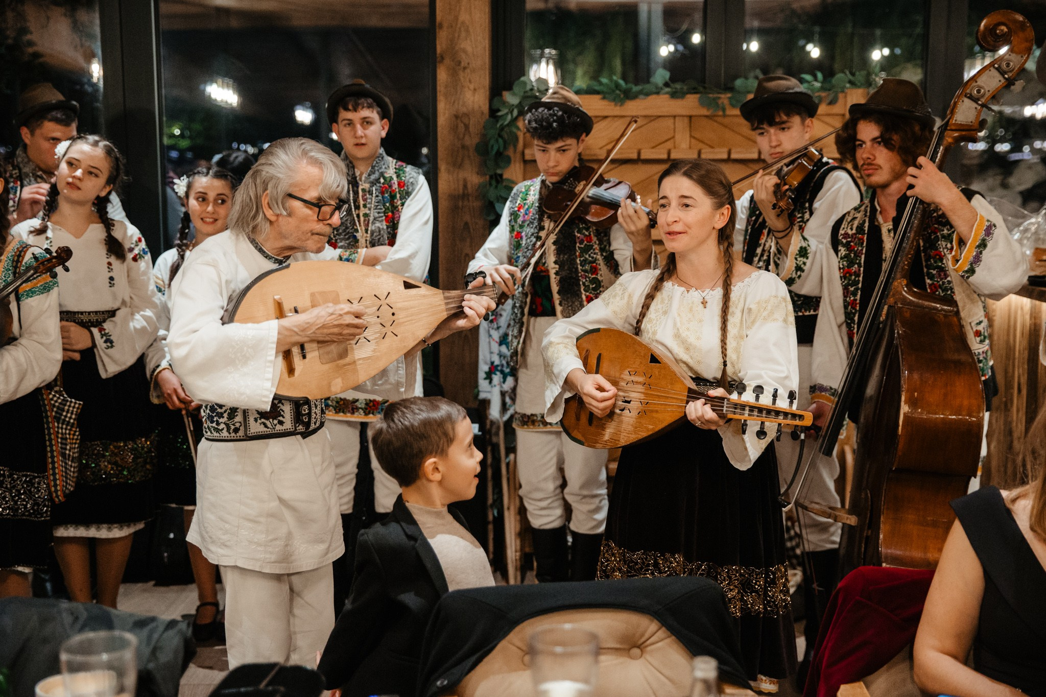 Nunta de Poveste la Sucevița: Cristi și Andreea. Servicii foto-video profesionale, pentru momente de neuitat