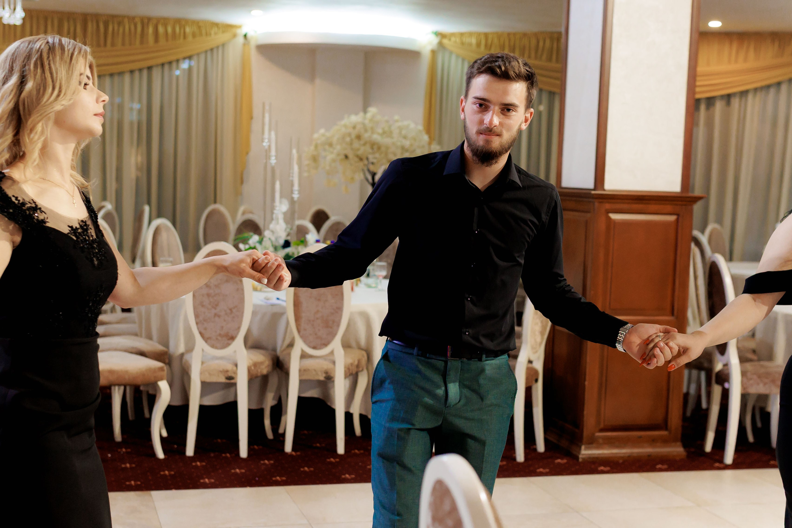 Loredana & Emilian – Ziua Nunții | Videografie - fotografie Botez Suceava, Iași, Botoșani. Servicii foto-video profesionale, pentru momente de neuitat