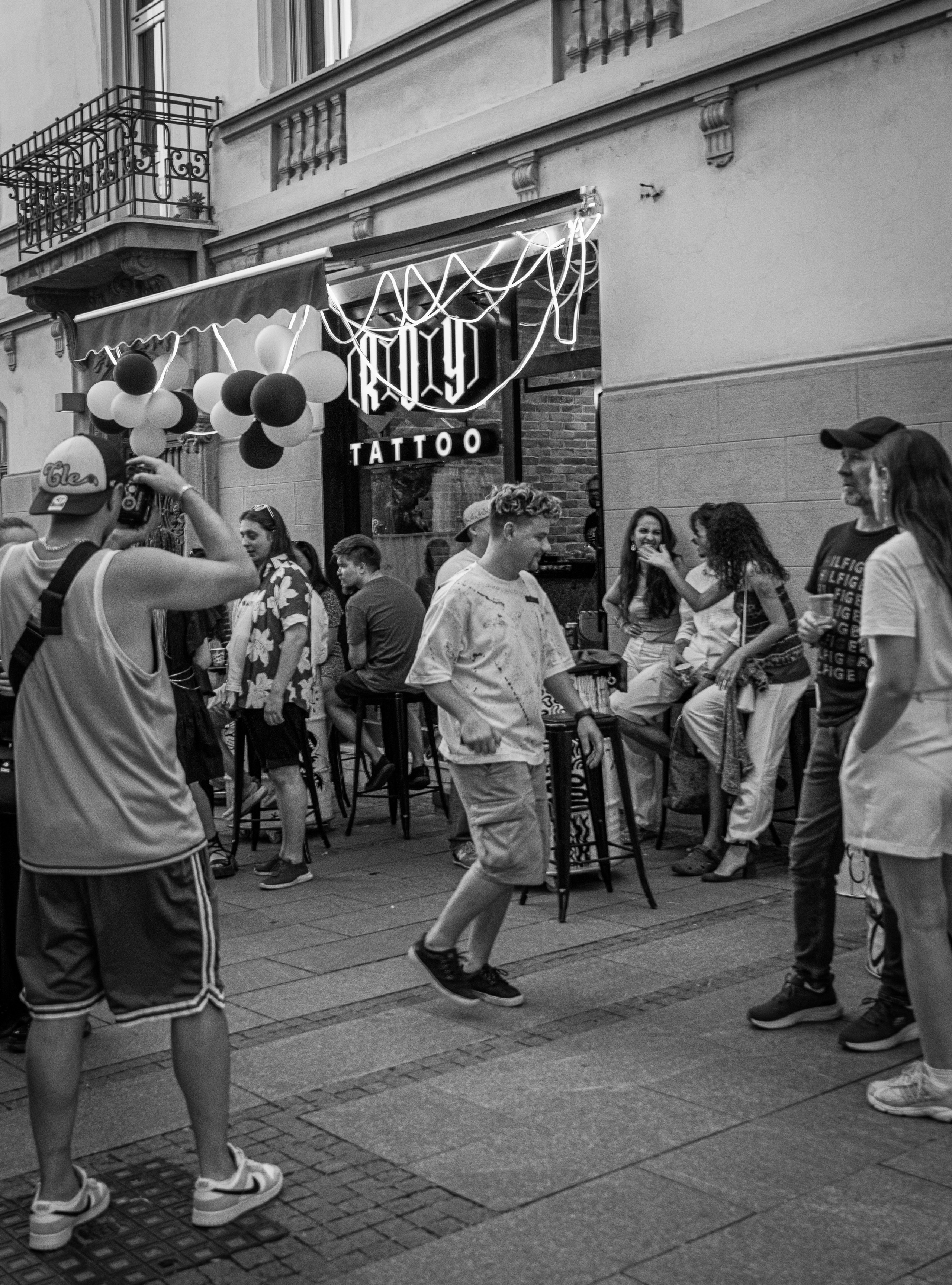 Репортажная фотосессия с открытия TATTO ROY в Белграде, Сербия. Виктория Федосеенко, фотограф в Сербии