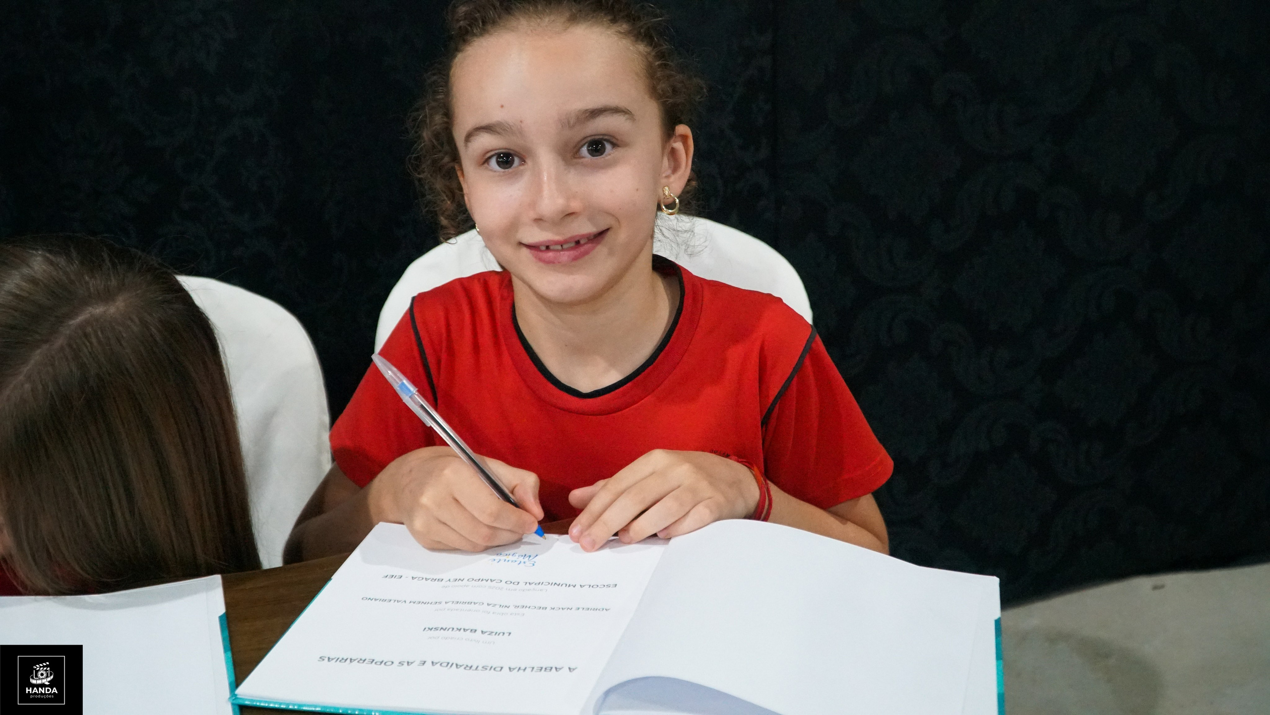 Noite autógrafos colégio Aurélio Buarque de Holanda. Handa Produções