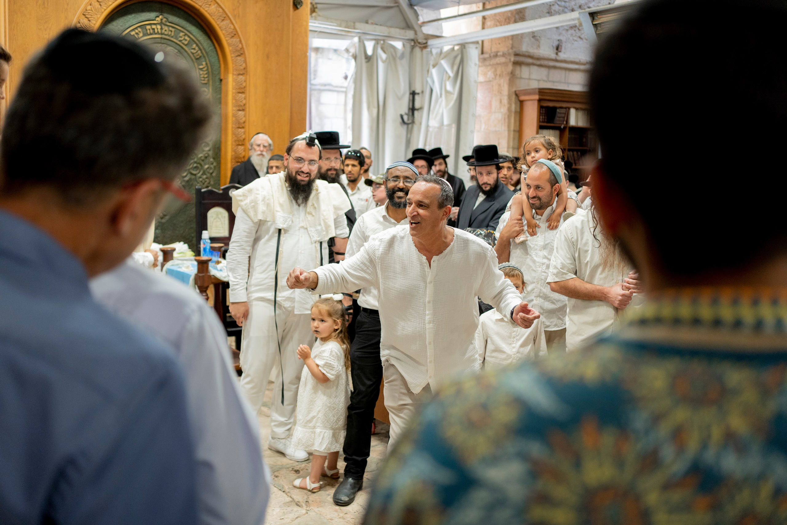 הברית של נחמן חזן. יוסף מזרחי צילום חתונה, ברית וזוגיות. צלם מקצועי שאוהב להוציא אתכם הכי יפים ברגעים הכי מרגשים