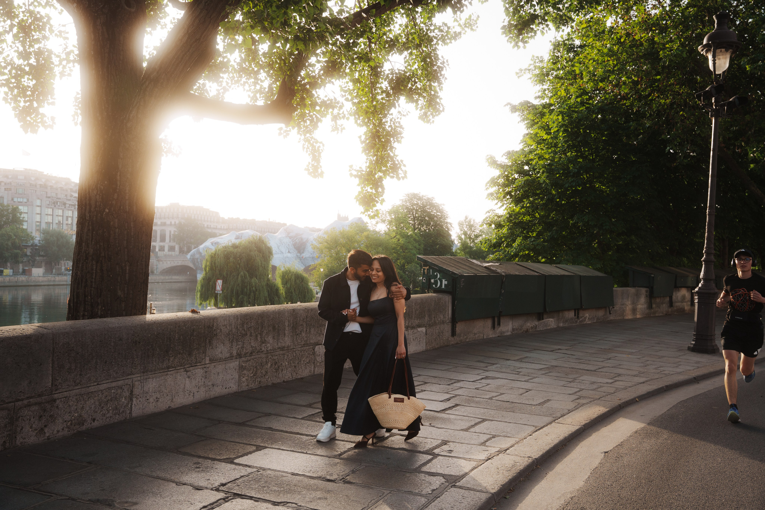 Spring Couple Photoshoot in Paris