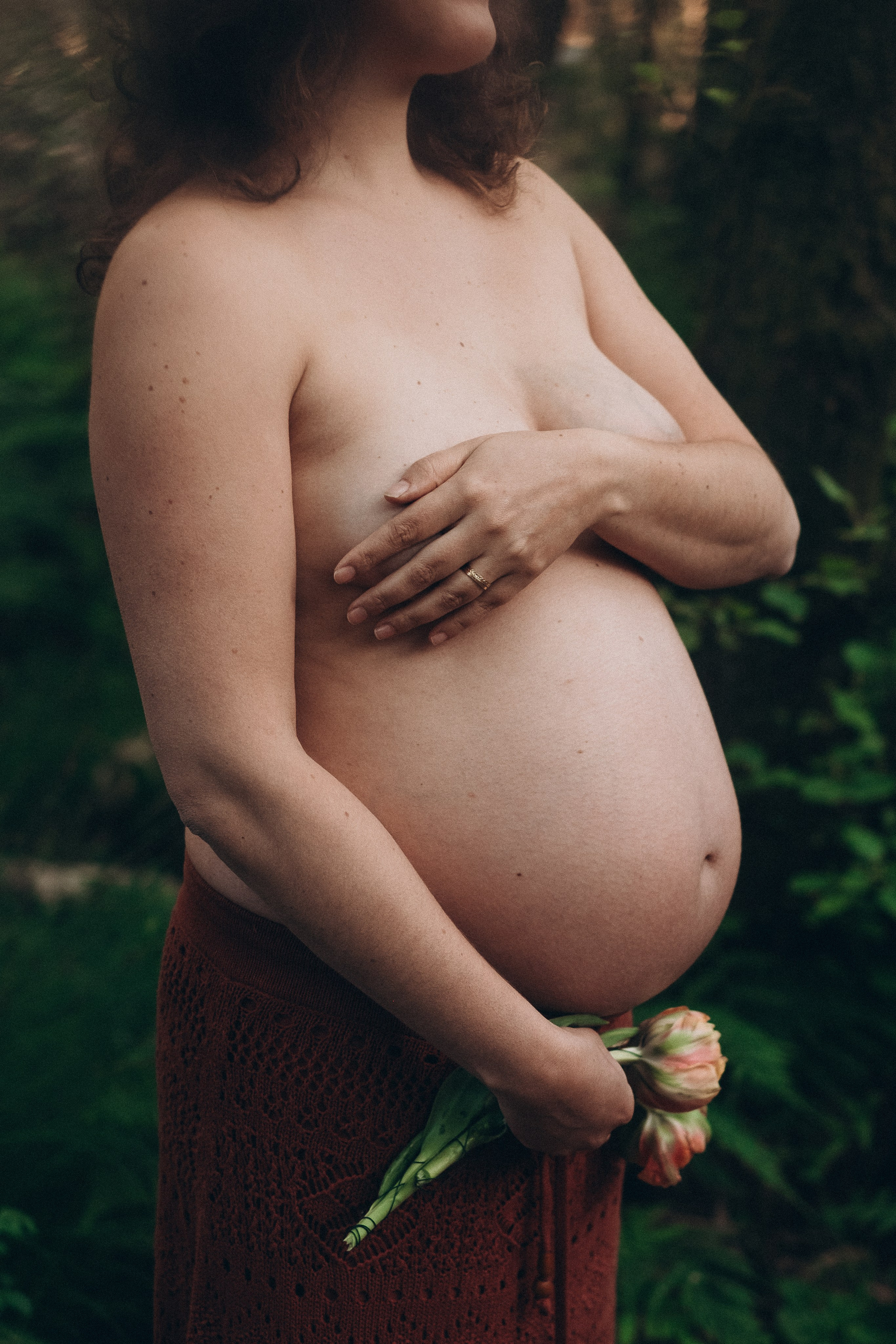 Maternity Photoshoot in Portugal — Artistic Pregnancy Session