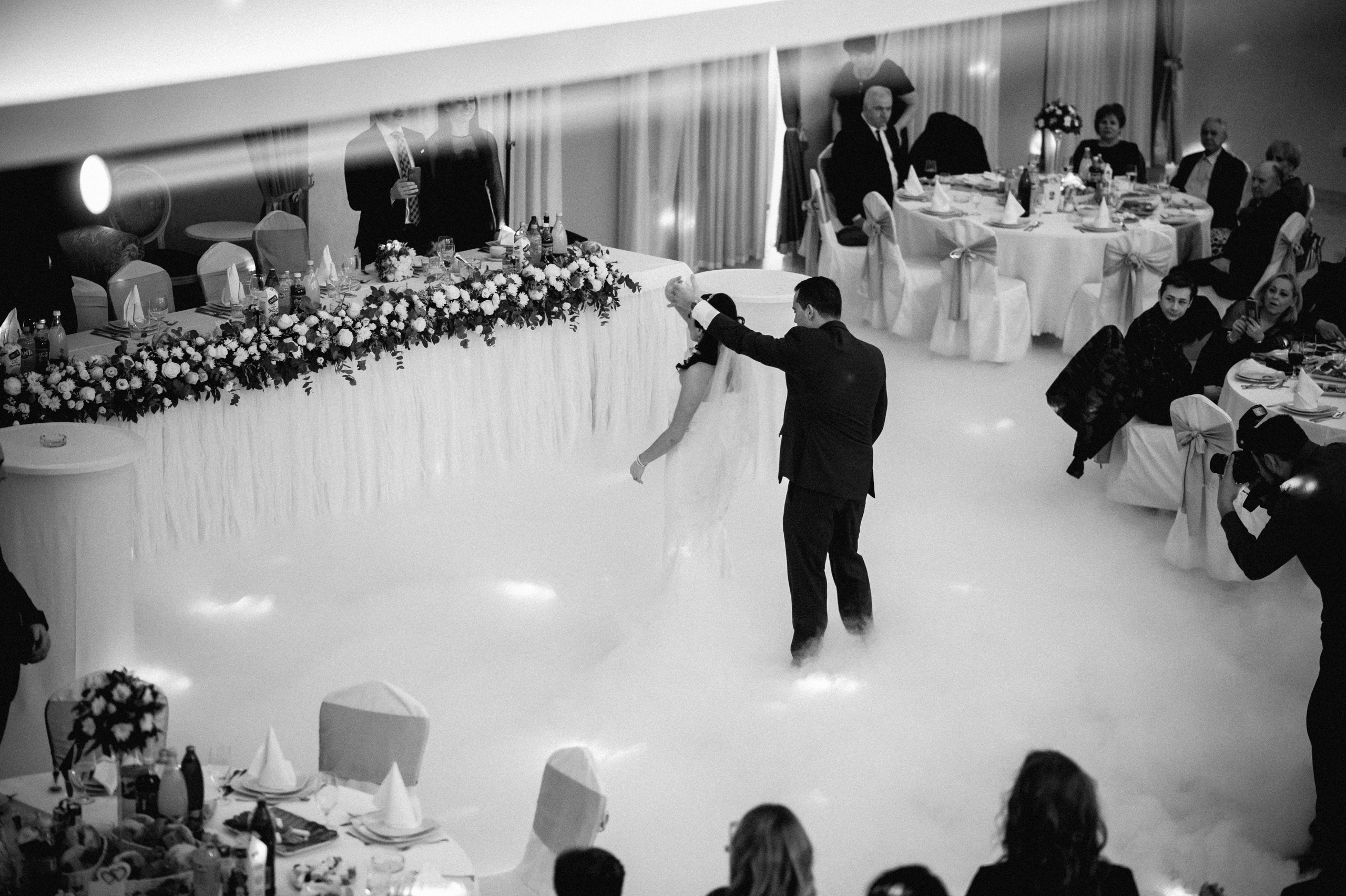 Ešli i Aleks. Wedding, family and destination photographer. Based in Serbia, available for the whole world