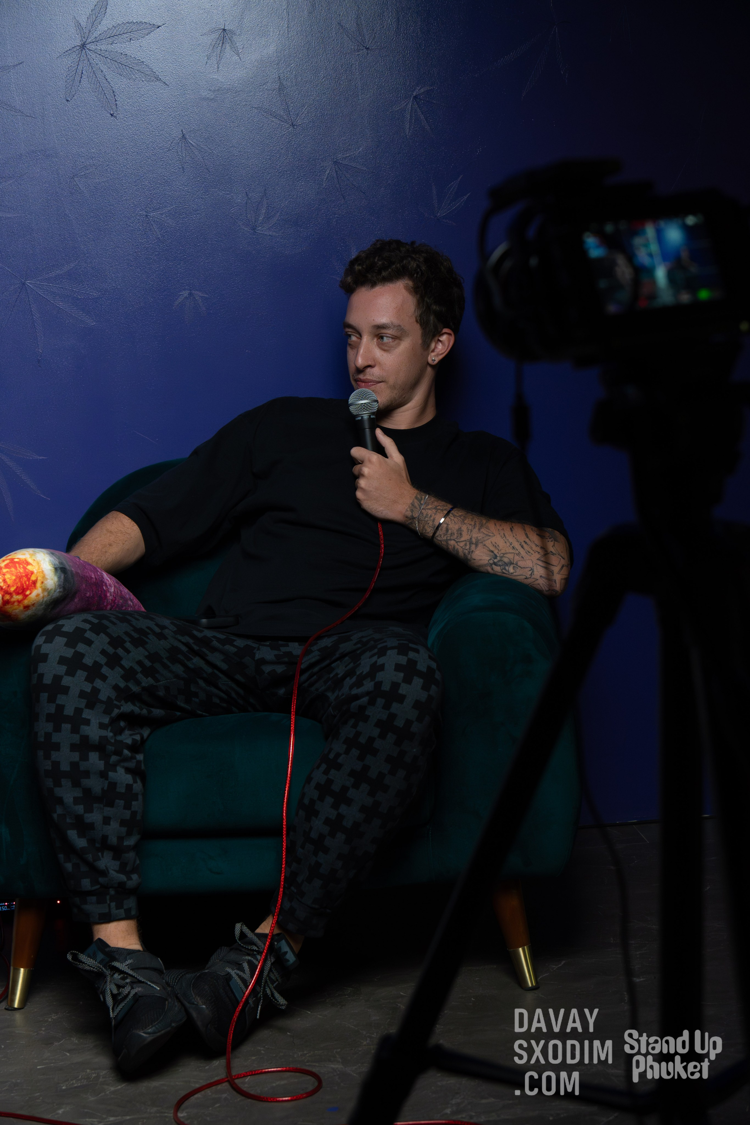 Standup-шоу «Тай-Болтай» | Фоторепортаж | Афиша | DAVAYSXODIM.com PHUKET. АФИША|ФОТОРЕПОРТАЖИ|ИВЕНТЫ|ПХУКЕТ