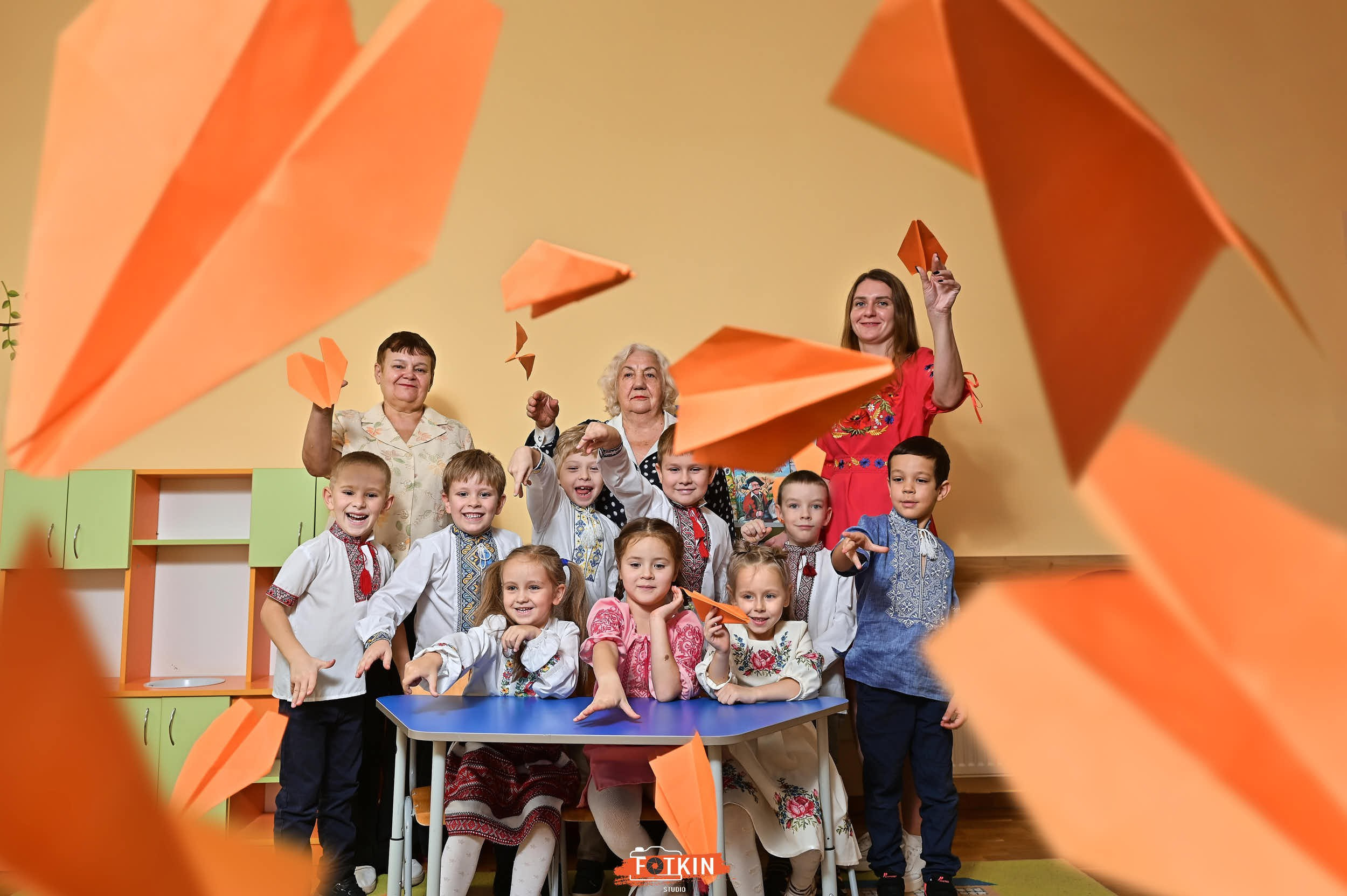 Випускний альбом в дитячому садку на замовлення Київ. Випускні альбоми фотокниги Київ та Дніпро