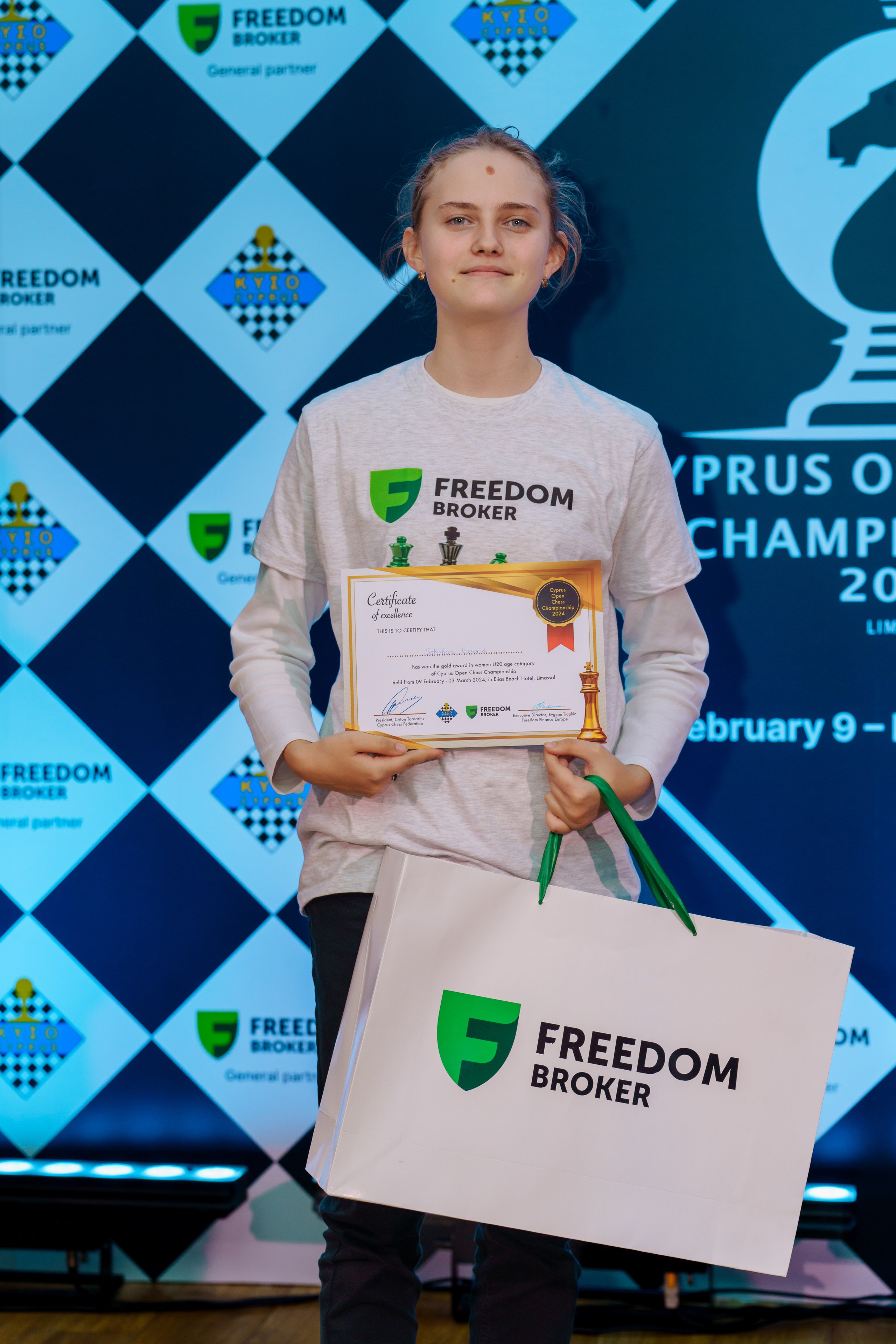 Chess. Photographer in Cyprus