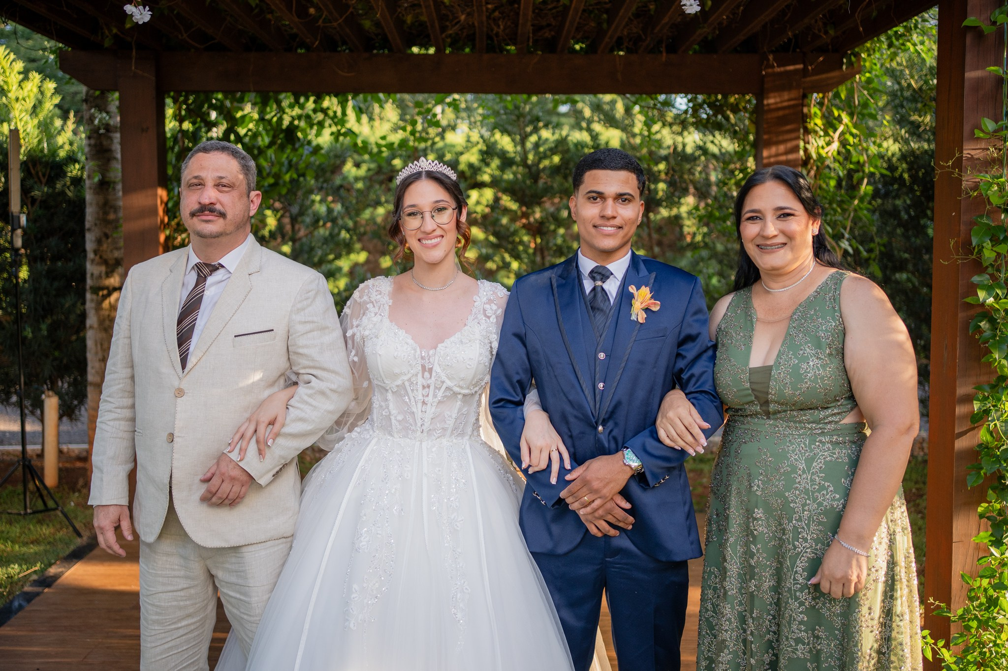 Larissa & Vinicius — Espaço Faveral / Aararaquara. Robson Colaço