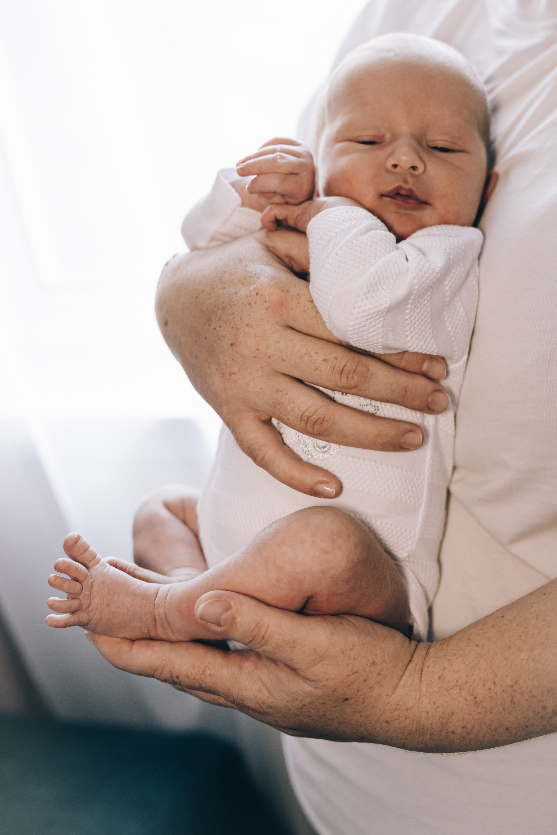 Newborn focení. Lifestyle a rodinná fotografka v Pisku Oxana Telupilova
