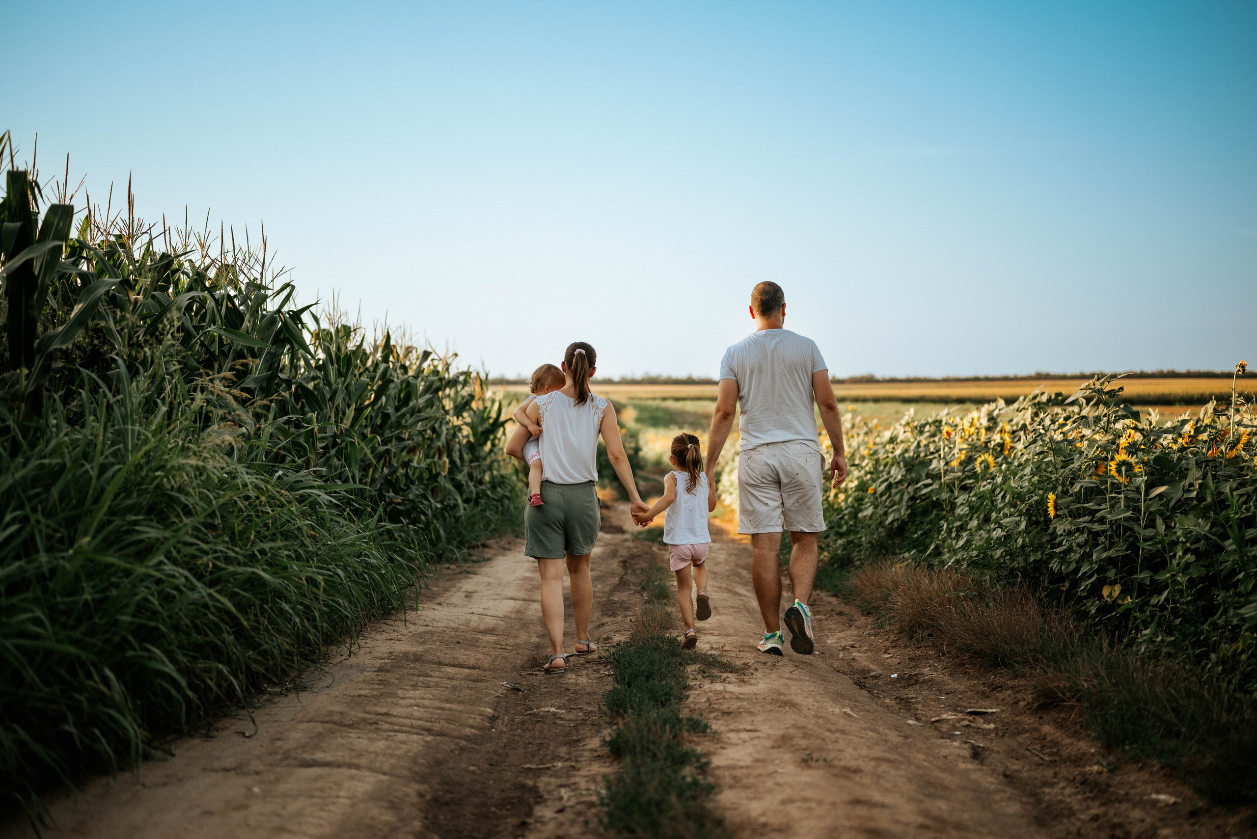 Višnja, Iskra, Maja i Stevan - porodično fotografisanje. Dečiji i porodični fotograf