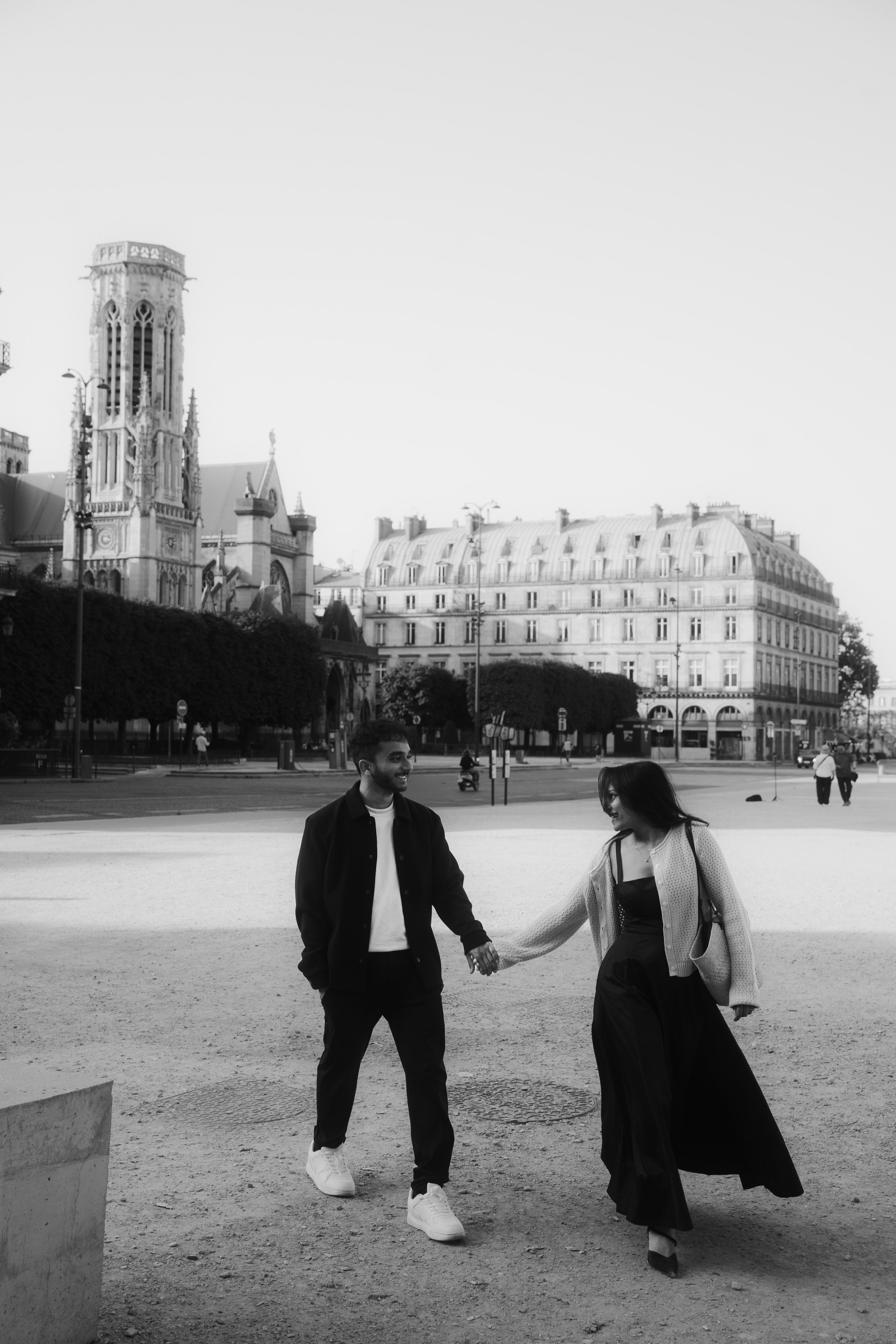 Spring Couple Photoshoot in Paris