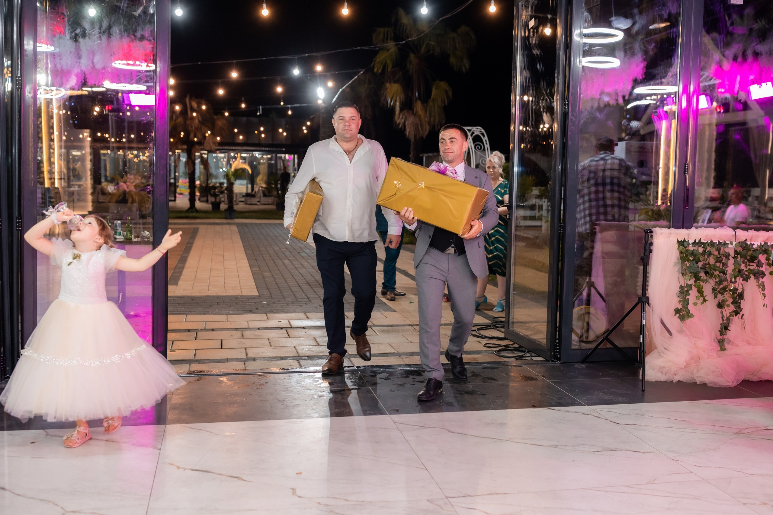 * fotograf stare civilă Siret* fotograf Bucovina* fotograf nuntă Suceava* fotograf Iași Botoșani* stare civilă tradițională* ie românească nuntă* AlinoFotoStudio* fotograf Andrei și Andreea- Alin Chirilă fotograf – stare civilă Siret, Suceava, Andrei și Andreea în ie tradițională, poveste spusă prin fotografiefotograf stare civilă Siret Suceava Alin Chirilă – miri îmbrăcați în costum tradițional bucovineanAlin Chirilă fotograf nuntă Siret Suceava – stare civilă autentică în Bucovina, emoții realefotograf Siret Suceava Alin Chirilă – Andrei și Andreea la starea civilă în ie tradiționalăstare civilă Siret fotograf Alin Chirilă – cadre naturale cu miri în costum popular din Bucovinafotograf nuntă Siret Suceava Alin Chirilă – povestitor prin fotografie, moment emoționant la starea civilăAlin Chirilă fotograf stare civilă Siret – iubire autentică surprinsă în stil documentarfotograf Bucovina Siret Alin Chirilă – stare civilă în ie tradițională, cadre pline de emoțieAlin Chirilă fotograf Suceava – Andrei și Andreea spun DA la starea civilă în Siretfotograf stare civilă Suceava Siret Alin Chirilă – poveste de iubire în stil tradițional românesc - Alin Chirilă fotograf profesionist, AlinoFotoStudio, fotograf evenimente Siret, Suceava County, Iași, Bacău County, Botoșani, Neamț County, fotograf nunți, botezuri, cununii civile, portrete și momente autentice surprinse elegant.- Alin Chirilă surprinde momente elegante de nuntă și evenimente speciale prin AlinoFotoStudio, fotograf disponibil în Siret, Suceava County, Iași, Bacău County, Botoșani și Neamț County, specializat în nunți, botezuri și cununii civile. - Alin Chirilă fotograf profesionist, AlinoFotoStudio, fotograf nuntă și evenimente în Siret, Suceava, Iași, Bacău, Botoșani și Piatra Neamț, fotograf nunți, botezuri, cununie civilă, ședințe foto, trash the dress, logodnă, familie, portrete și fotografii autentice. - AlinoFotoStudio by Alin Chirilă, fotograf evenimente premium în Suceava County, Iași County, Bacău County, Botoșani County și Neamț County, fotograf de familie, fotograf ceremonii religioase, petreceri și momente emoționante. - Alin Chirilă fotograf, povestitor prin fotografie, servicii foto profesionale pentru mireasă, mire, pregătiri nuntă, biserică, restaurant, valsul mirilor, tradiții românești și amintiri de neuitat în Moldova.