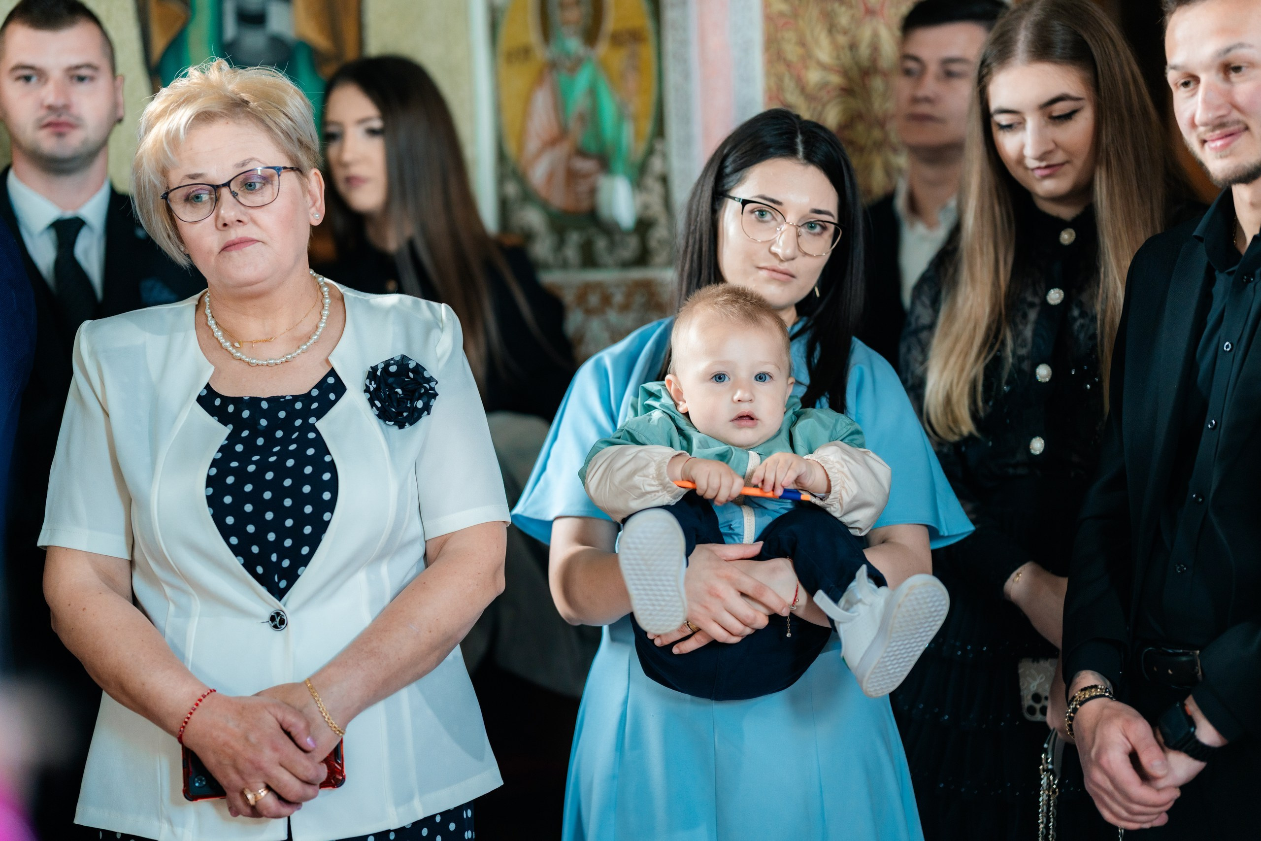 fotograf botez Miruna Parascheva, fotografie botez Botoșani, fotograf Alin Chirilă, amintiri botez, fotografii botez, botez Miruna Parascheva, fotograf copii, fotografie botez în Botoșani-alt="botez Miruna Parascheva, fotografie botez Alin Chirilă, amintiri botez, fotografii emoționante botez Botoșani"-- fotografii-botez-bebelus- amintiri-botez-micuț- moment-sfânt-crestinare- fotografie-emotionanta-botez- detalii-botez-bebelusi- parinti-fericiti-la-botez- fotograf-botez-profesionist- botez-in-biserica-ortodoxa- micuț-botezat-cu-emoție- zâmbete-și-lacrimi-la-botez- bebeluș-la-cristelniță- decor-botez-colorat- botez-cu-dragoste-și-credință- emotie-pura-la-botez- fotograf-botez-botosani- botez-iasi-suceava-fotograf- amintiri-nepretuite-botez