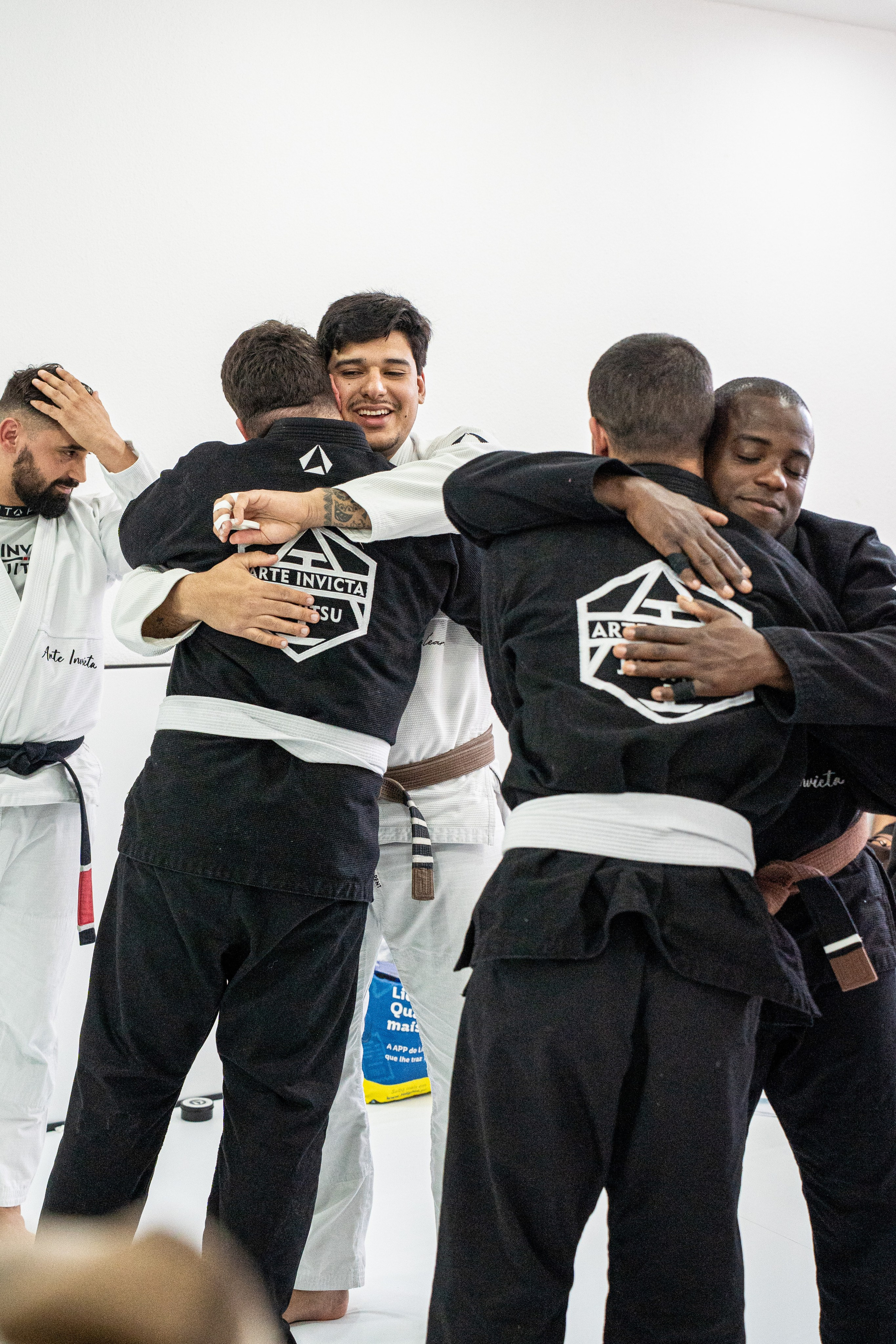 Arte Invicta — Graduação de Faixa. Frames by Giovani Braga