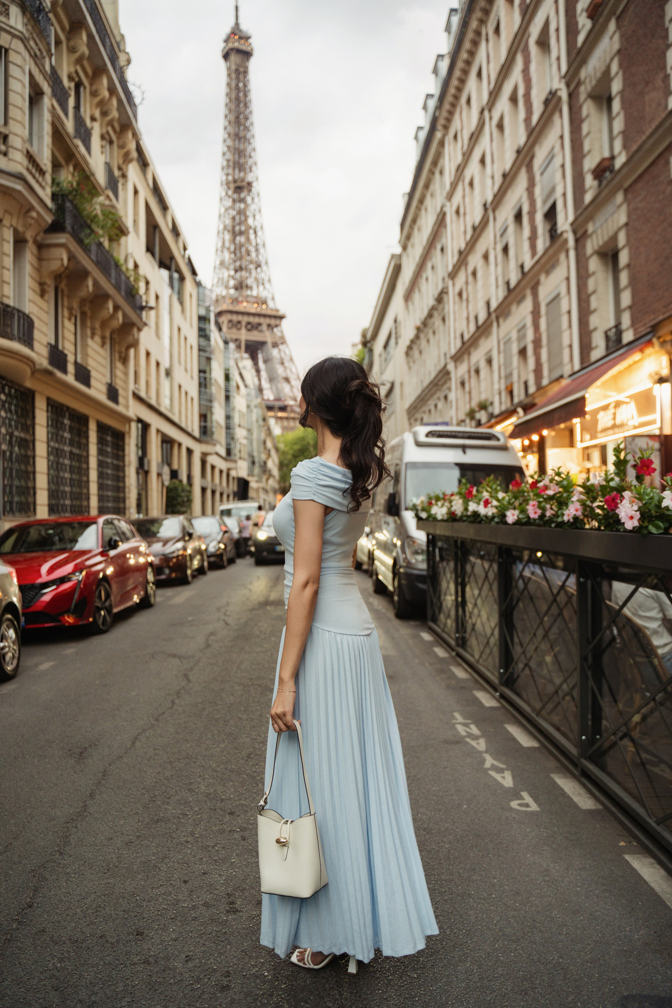 Naila (4 hours). Photographer in Paris|Solo and groups, portraits & content, couples photo-shoot in Paris at the best locations