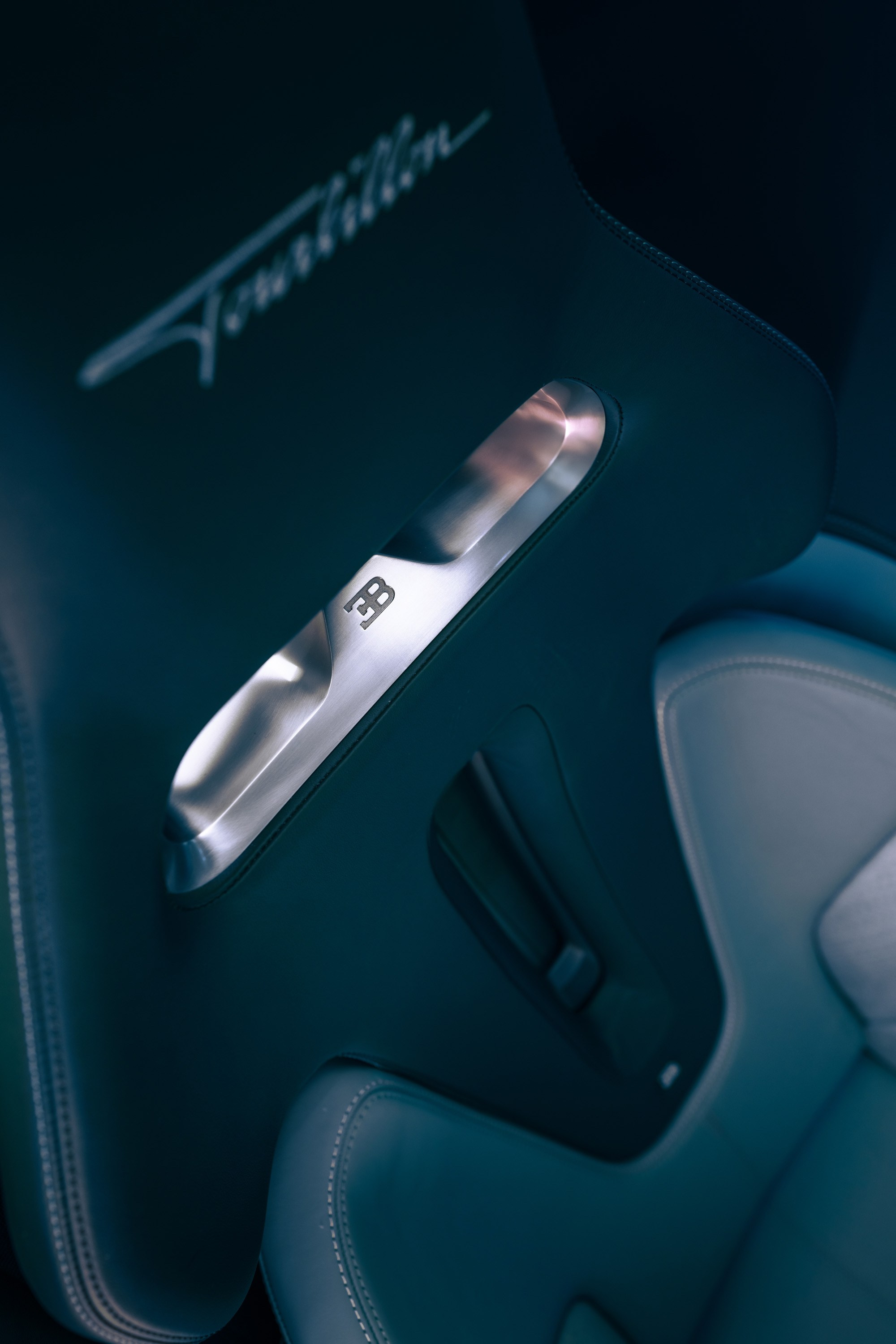 BUGATTI. WORLDWIDE COMMERCIAL AUTOMOTIVE PHOTOGRAPHER