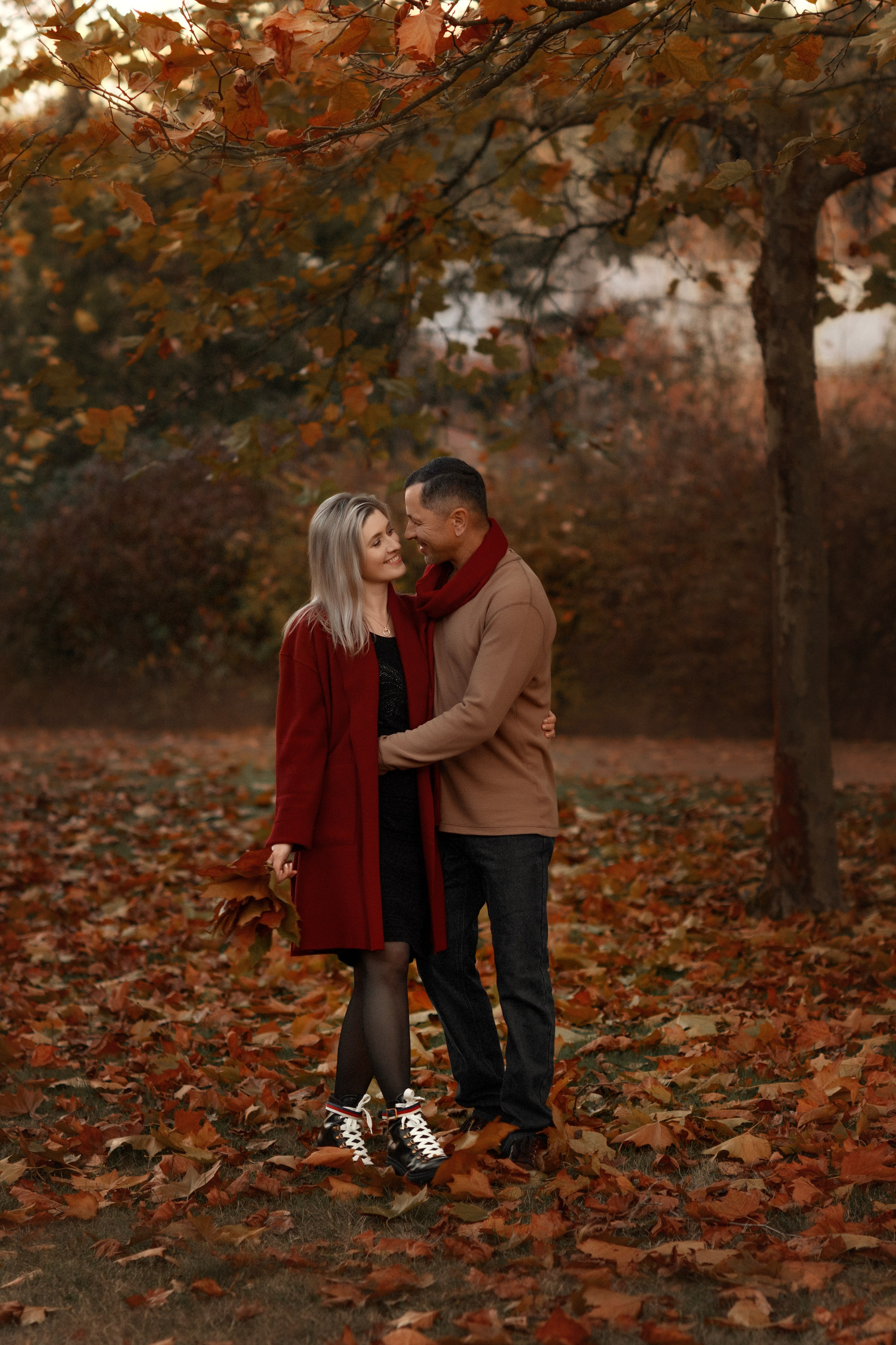 Autumn romance. Wedding & portrait photography in the Seattle Area. Helen Michelle photographer