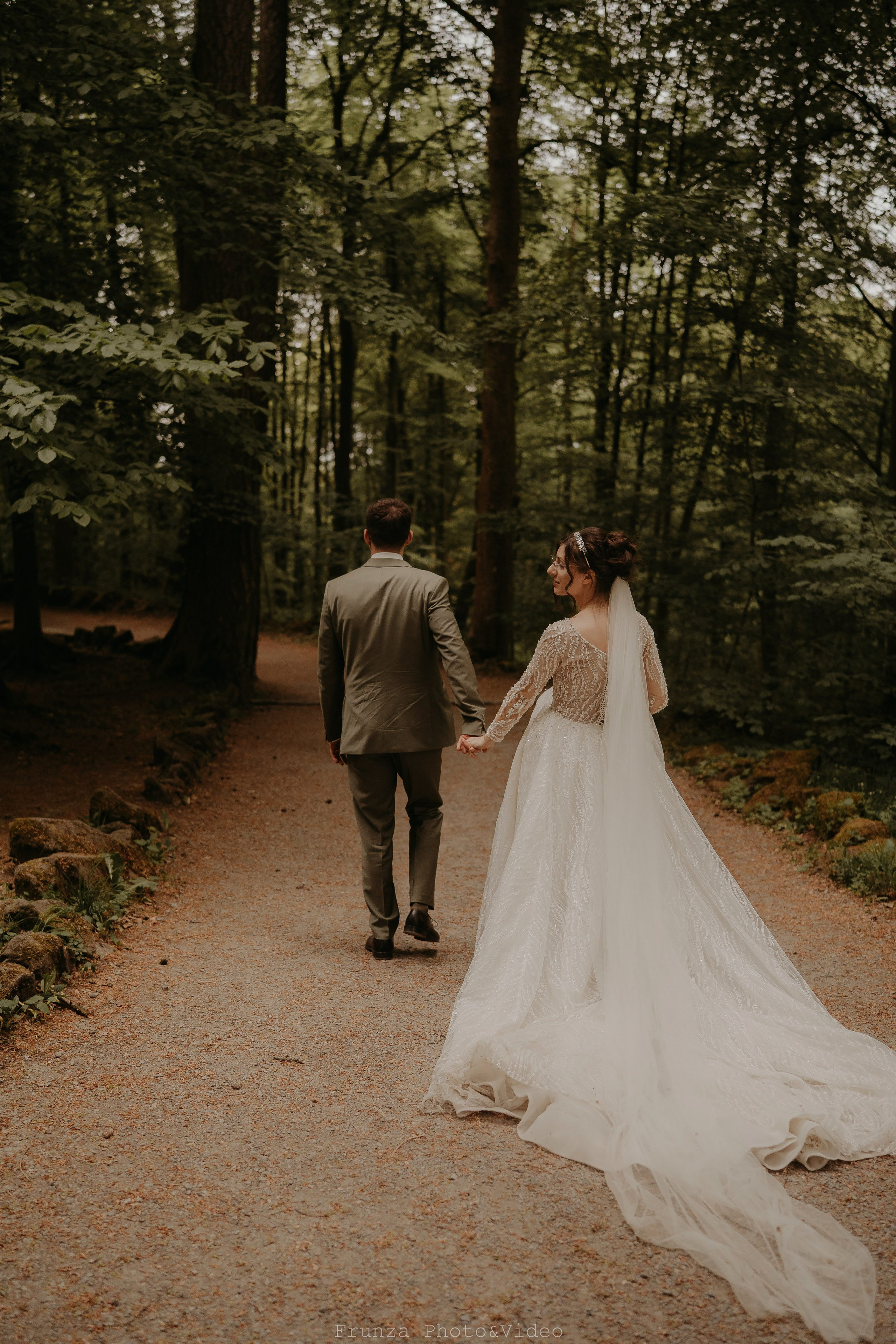 Diana & Cristian / Trash the dress. Foto / Video nunta Deva, Hunedoara