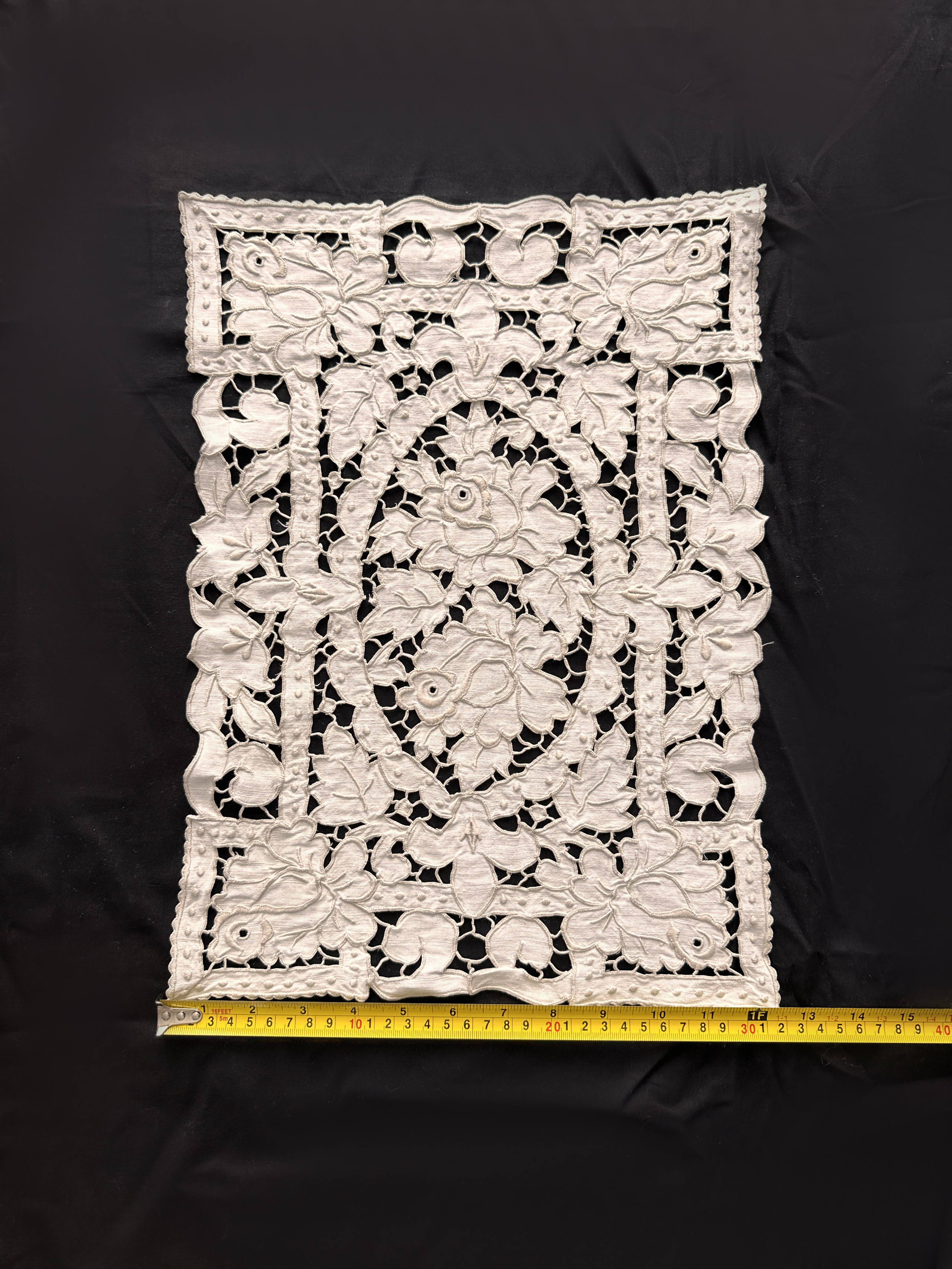 Textil4. Современнные и актикварные украшения в Барселоне, Москве и Санкт-Петербурге