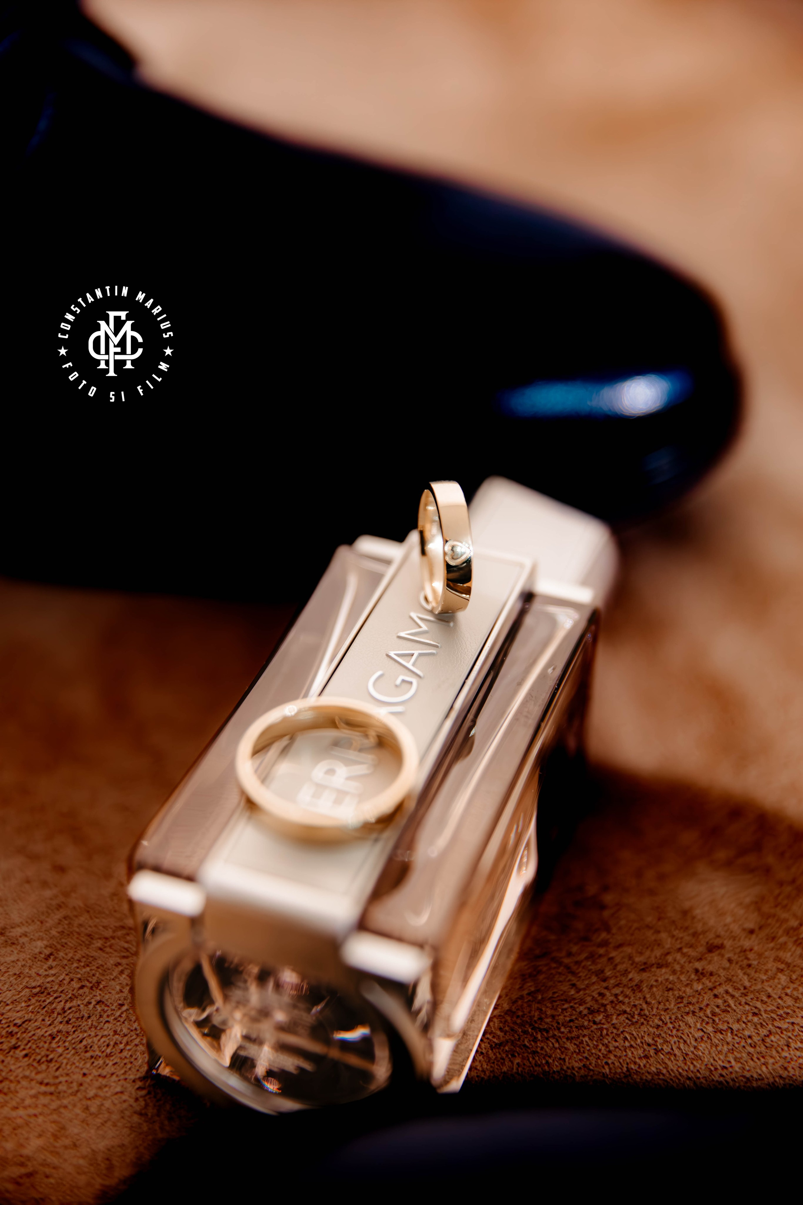 WEDDING PHOTOGRAPHY. DESPRE NOI