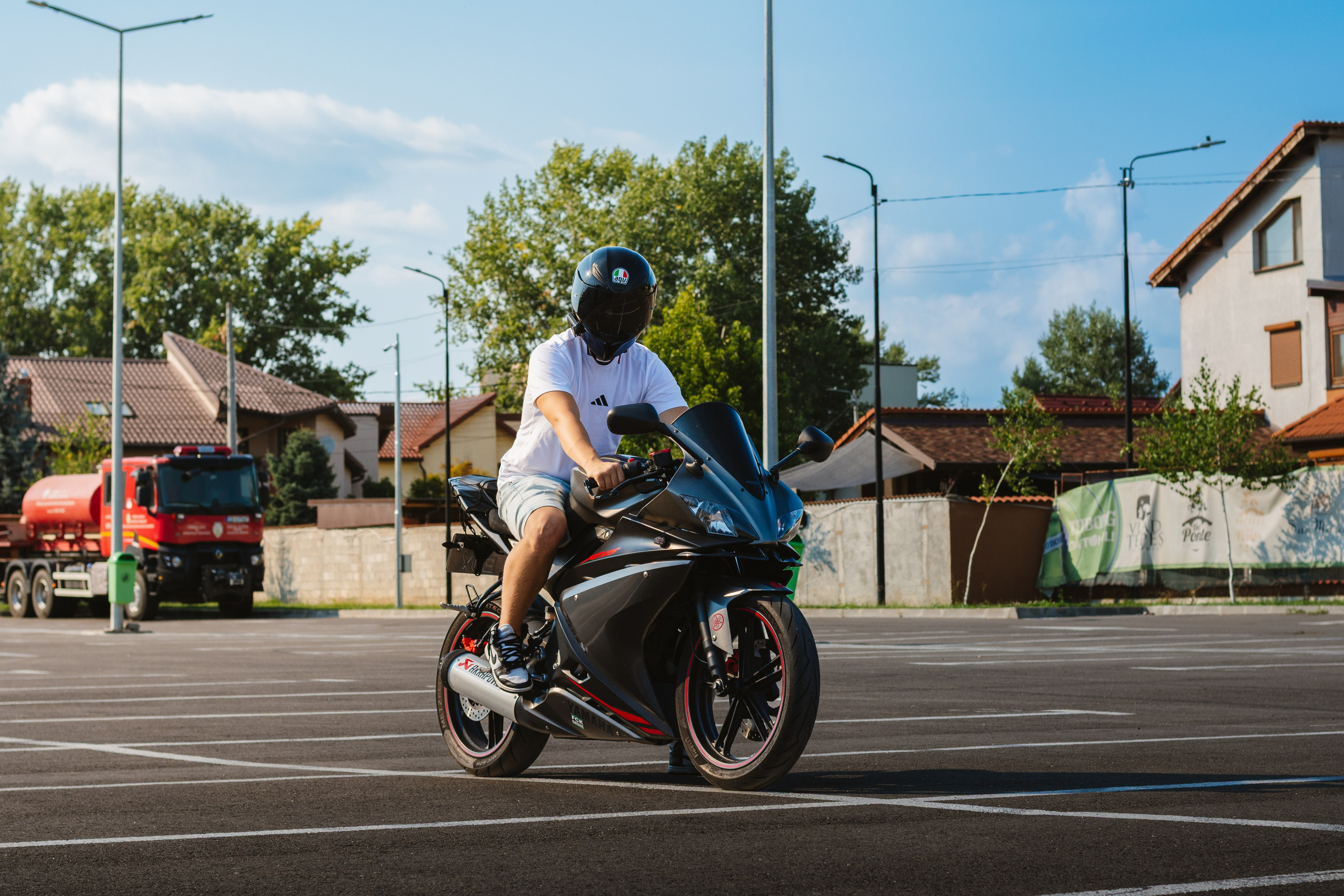 YZF-R125. Johnnyshoots