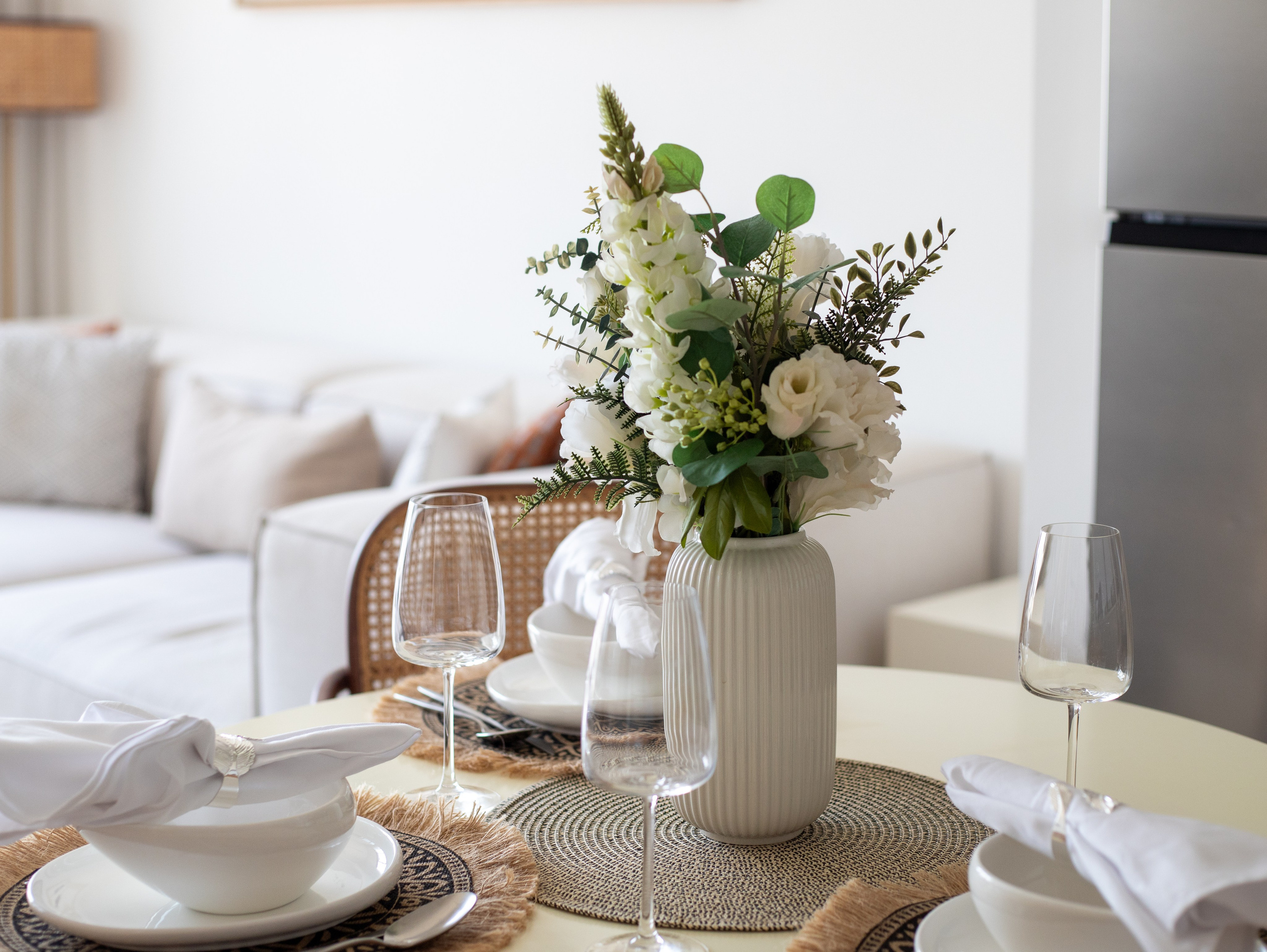 UNA Apartments. Samy Mar Boy │Portrait, Automotive and Real Estate Photographer