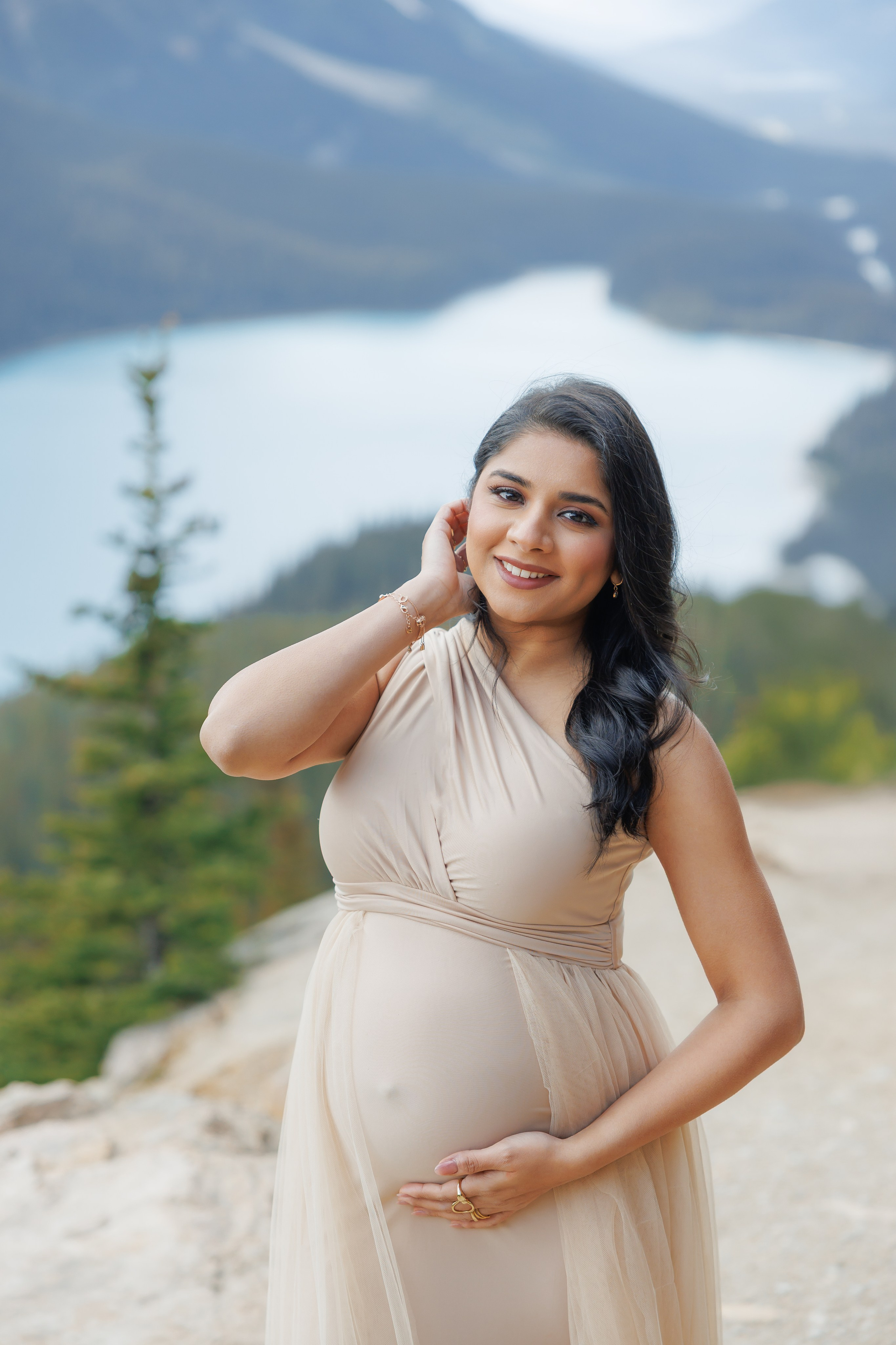 Mountain maternity shoot. Home