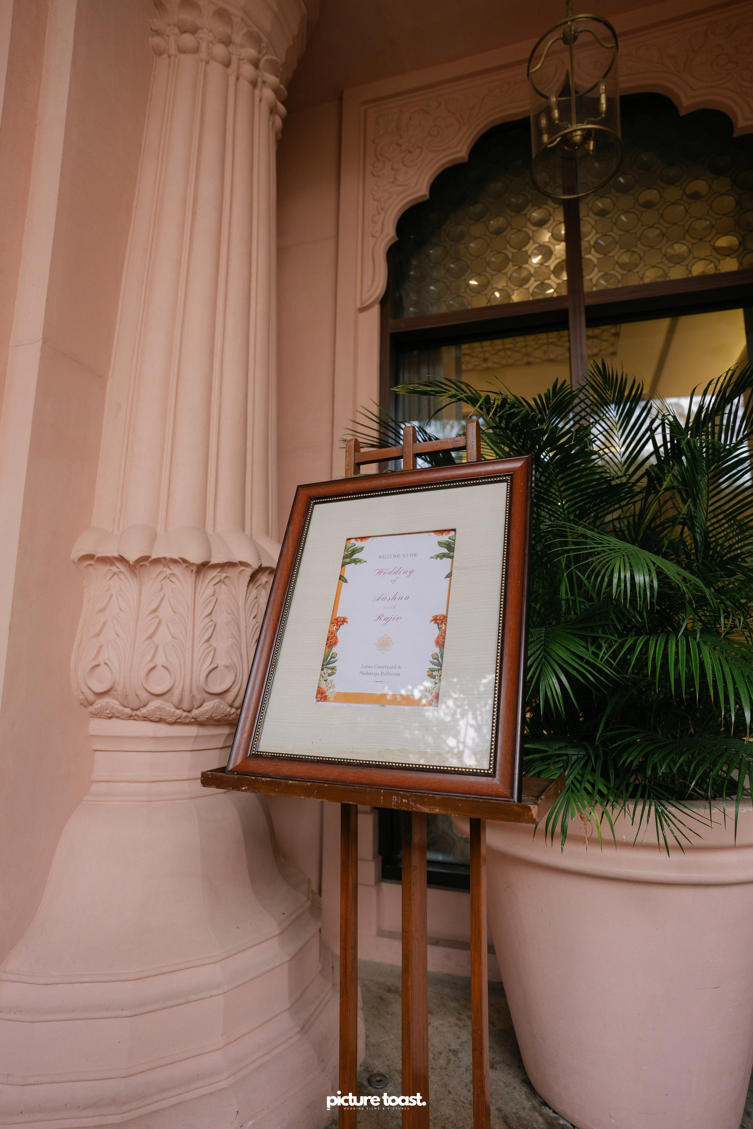 South Indian Wedding Ft. Aashna & Rajiv. Fine art Wedding Photographers in India & Canada